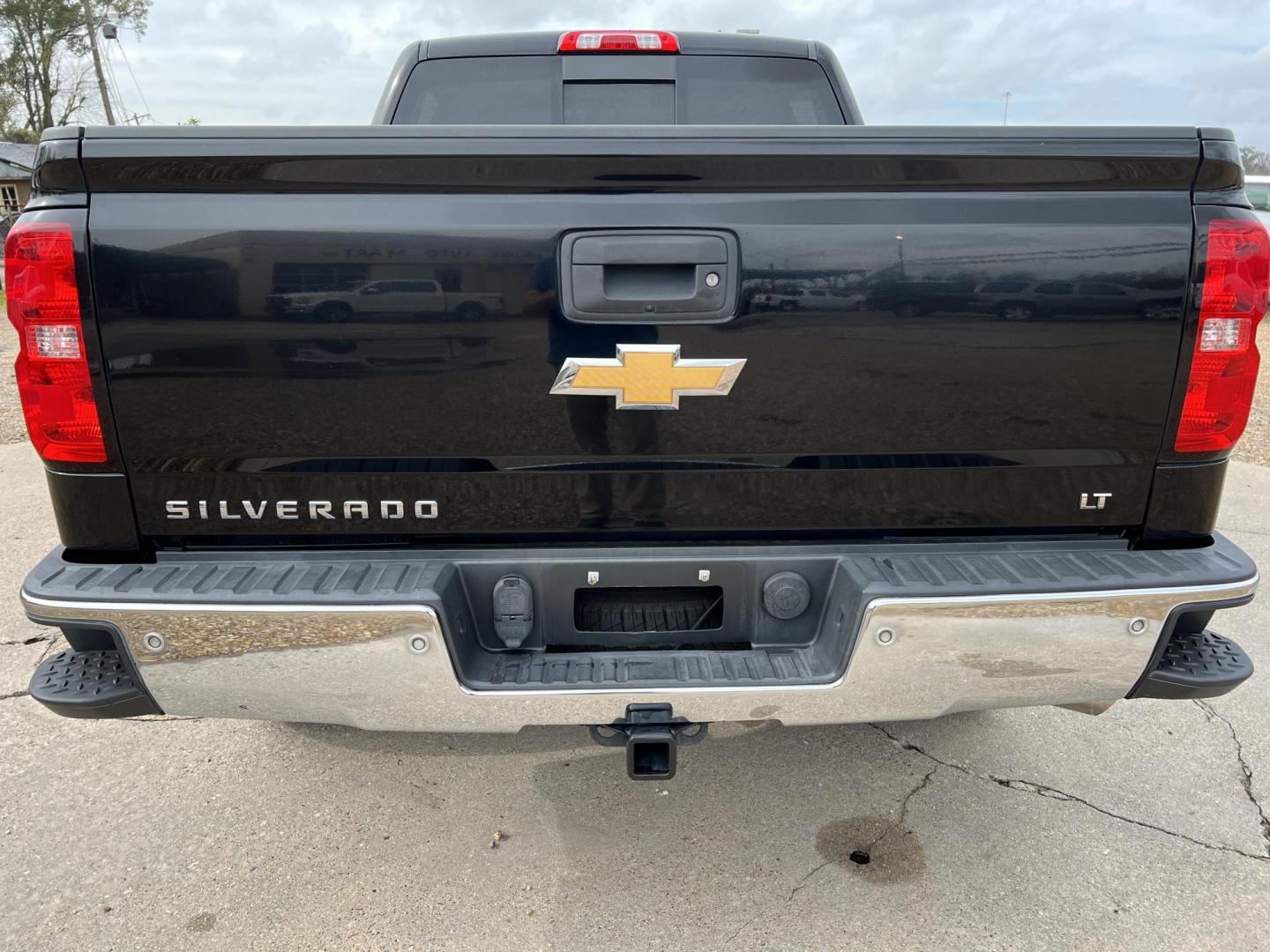 2017 Black /Black Chevrolet Silverado 1500 LT (3GCPCREC9HG) with an 5.3L V8 OHV 16V engine, 6-Speed Automatic transmission, located at 4520 Airline Hwy, Baton Rouge, LA, 70805, (225) 357-1497, 30.509325, -91.145432 - 2017 Chevy Silverado Crew Cab LT ONE OWNER, 5.3 V8 Gas, 154K Miles, Heated Leather Seats, Power Windows, Locks, Seats & Mirrors, Cold A/C, Tow Pkg. FOR INFO PLEASE CONTACT JEFF AT 225-413-0981 CHECK OUT OUR A+ RATING WITH THE BETTER BUSINESS BUREAU WE HAVE BEEN A FAMILY OWNED AND OPERATED BUSINESS A - Photo#6