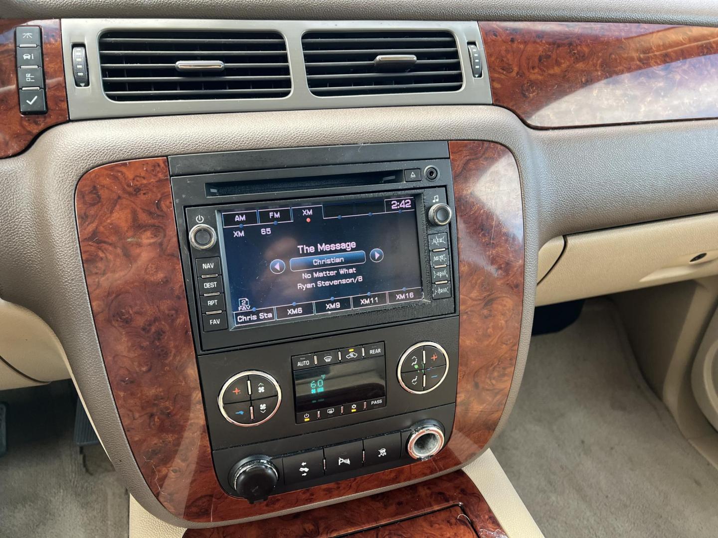 2010 White Diamond /Tan Chevrolet Tahoe LTZ (1GNUCCE0XAR) with an 5.3L V8 engine, 6-Speed Automatic transmission, located at 4520 Airline Hwy, Baton Rouge, LA, 70805, (225) 357-1497, 30.509325, -91.145432 - 2010 Chevrolet Tahoe LTZ **ONE OWNER** 5.3 V8 Gas, 139K Miles, Heated & Cooled Leather Interior, Seating For 7, Bose Stereo, Cold A/C & Heat, Power Windows, Locks, Mirrors, Seat & Lift Gate, Towing Pkg. FOR INFO PLEASE CONTACT JEFF AT 225-413-0981 CHECK OUT OUR A+ RATING WITH THE BETTER BUSINESS BUR - Photo#15