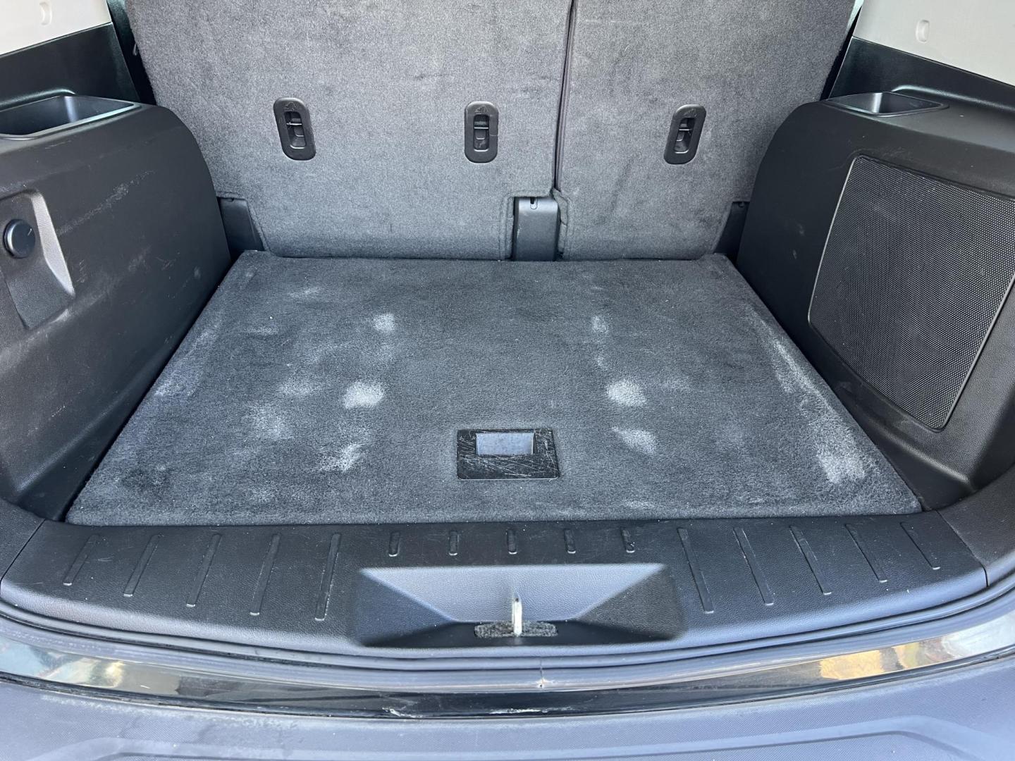 2017 Black /Gray Chevrolet Equinox LS (2GNALBEK0H1) with an 2.4L L4 engine, 6A transmission, located at 4520 Airline Hwy, Baton Rouge, LA, 70805, (225) 357-1497, 30.509325, -91.145432 - 2017 Chevrolet Equinox **ONE OWNER & NO ACCIDENTS** 2.4 4 Cylinder Gas, 110K Miles, Cold A/C & Heat, Power Windows, Locks & Mirrors, Alloy Wheels, Tinted Windows. FOR INFO PLEASE CONTACT JEFF AT 225-413-0981 CHECK OUT OUR A+ RATING WITH THE BETTER BUSINESS BUREAU WE HAVE BEEN A FAMILY OWNED AND OPE - Photo#12