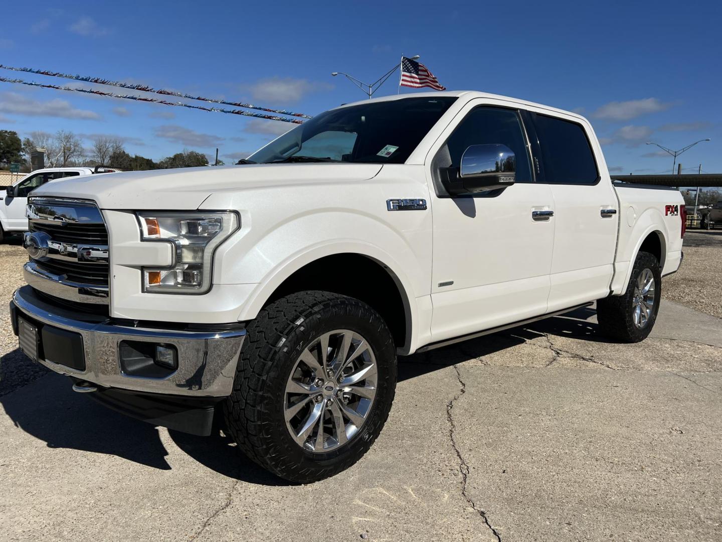 2017 White /Gray Ford F-150 Lariat (1FTEW1EG2HF) with an 3.5L V6 TURBO engine, 6-Speed Automatic transmission, located at 4520 Airline Hwy, Baton Rouge, LA, 70805, (225) 357-1497, 30.509325, -91.145432 - 2017 Ford F-150 SuperCrew Lariat 4WD **No Accidents** 3.5 V6 EcoBoost Gas, 170K Miles, Sunroof, Heated & Cooled Leather Interior, Navigation, Rear Camera, Cold A/C & Heat, Power Windows, Locks, Mirrors & Seat, Retrax Retractable Bed Cover, Towing Pkg. FOR INFO PLEASE CONTACT JEFF AT 225-413-0981 CHE - Photo#0