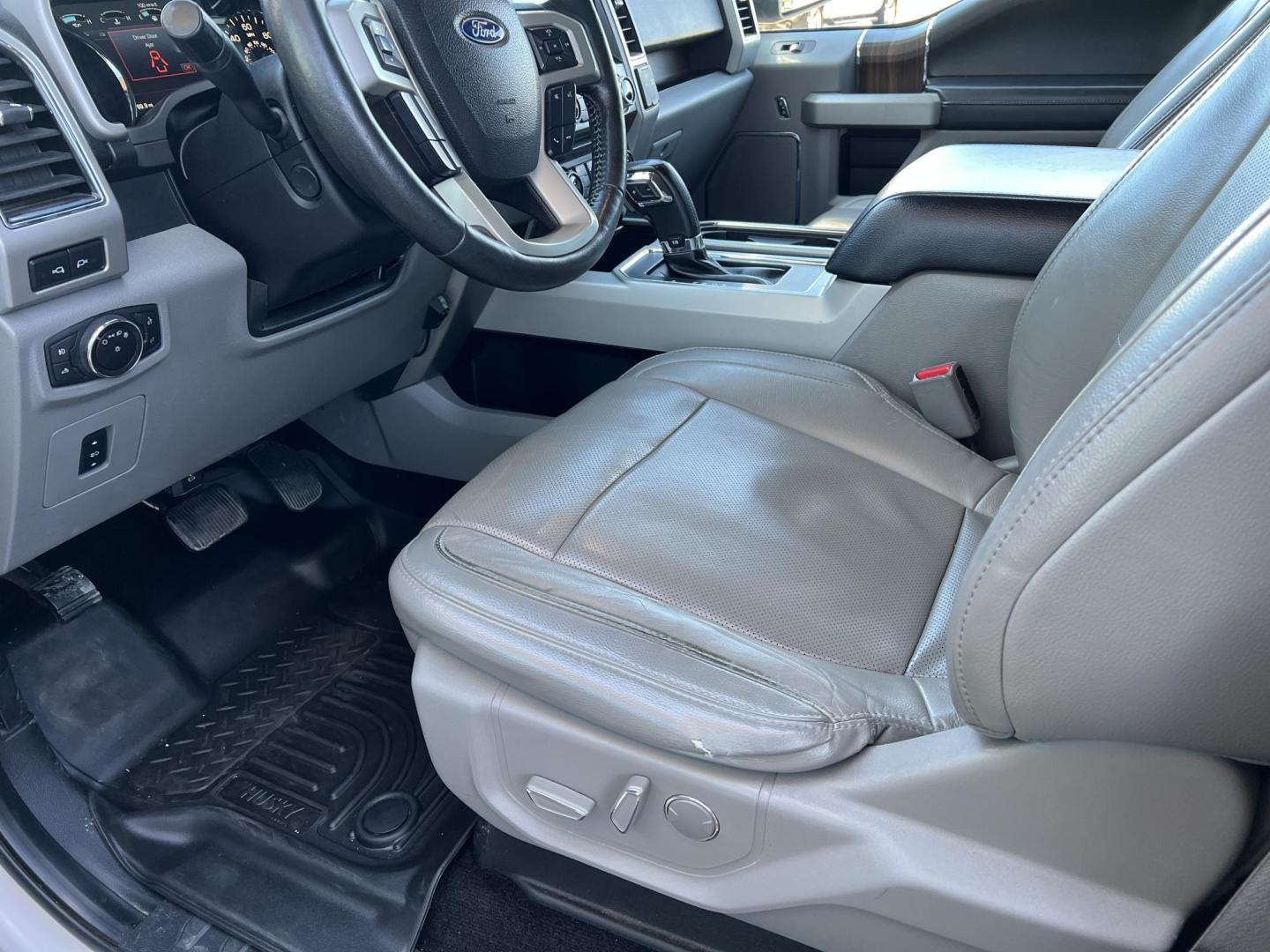2017 White /Gray Ford F-150 Lariat (1FTEW1EG2HF) with an 3.5L V6 TURBO engine, 6-Speed Automatic transmission, located at 4520 Airline Hwy, Baton Rouge, LA, 70805, (225) 357-1497, 30.509325, -91.145432 - 2017 Ford F-150 SuperCrew Lariat 4WD **No Accidents** 3.5 V6 EcoBoost Gas, 170K Miles, Sunroof, Heated & Cooled Leather Interior, Navigation, Rear Camera, Cold A/C & Heat, Power Windows, Locks, Mirrors & Seat, Retrax Retractable Bed Cover, Towing Pkg. FOR INFO PLEASE CONTACT JEFF AT 225-413-0981 CHE - Photo#9