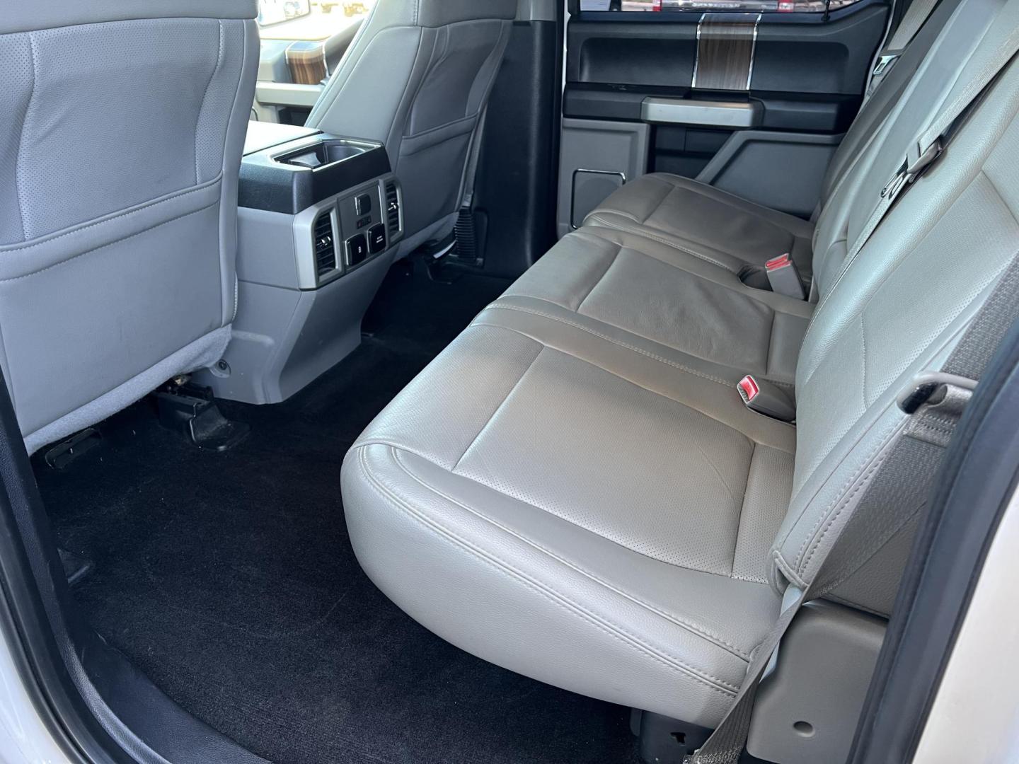 2017 White /Gray Ford F-150 Lariat (1FTEW1EG2HF) with an 3.5L V6 TURBO engine, 6-Speed Automatic transmission, located at 4520 Airline Hwy, Baton Rouge, LA, 70805, (225) 357-1497, 30.509325, -91.145432 - 2017 Ford F-150 SuperCrew Lariat 4WD **No Accidents** 3.5 V6 EcoBoost Gas, 170K Miles, Sunroof, Heated & Cooled Leather Interior, Navigation, Rear Camera, Cold A/C & Heat, Power Windows, Locks, Mirrors & Seat, Retrax Retractable Bed Cover, Towing Pkg. FOR INFO PLEASE CONTACT JEFF AT 225-413-0981 CHE - Photo#12