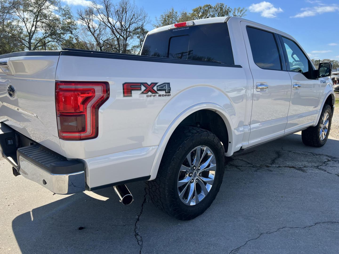 2017 White /Gray Ford F-150 Lariat (1FTEW1EG2HF) with an 3.5L V6 TURBO engine, 6-Speed Automatic transmission, located at 4520 Airline Hwy, Baton Rouge, LA, 70805, (225) 357-1497, 30.509325, -91.145432 - 2017 Ford F-150 SuperCrew Lariat 4WD **No Accidents** 3.5 V6 EcoBoost Gas, 170K Miles, Sunroof, Heated & Cooled Leather Interior, Navigation, Rear Camera, Cold A/C & Heat, Power Windows, Locks, Mirrors & Seat, Retrax Retractable Bed Cover, Towing Pkg. FOR INFO PLEASE CONTACT JEFF AT 225-413-0981 CHE - Photo#5