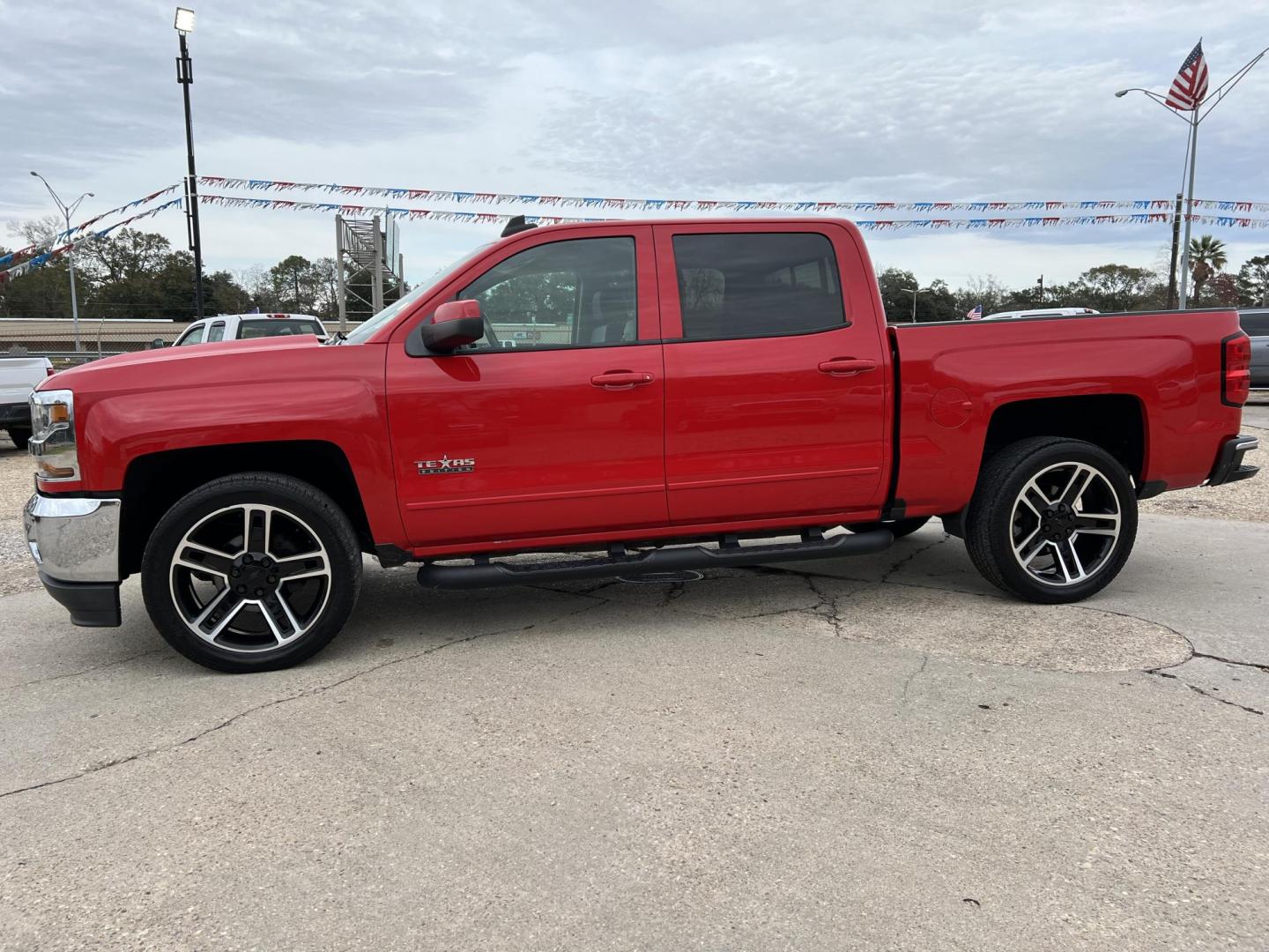 2018 Red /Black Chevrolet Silverado 1500 LT (3GCPCREC7JG) with an 5.3L V8 OHV 16V engine, 6 Speed Automatic transmission, located at 4520 Airline Hwy, Baton Rouge, LA, 70805, (225) 357-1497, 30.509325, -91.145432 - 2018 Chevy Silverado Crew Cab LT **ONE OWNER & NO ACCIDENTS** 5.3 V8 Gas, 149K Miles, Heated Leather Seats, Power Windows, Locks, Seats & Mirrors, Cold A/C, Tow Pkg. FOR INFO PLEASE CONTACT JEFF AT 225-413-0981 CHECK OUT OUR A+ RATING WITH THE BETTER BUSINESS BUREAU WE HAVE BEEN A FAMILY OWNED AND O - Photo#1