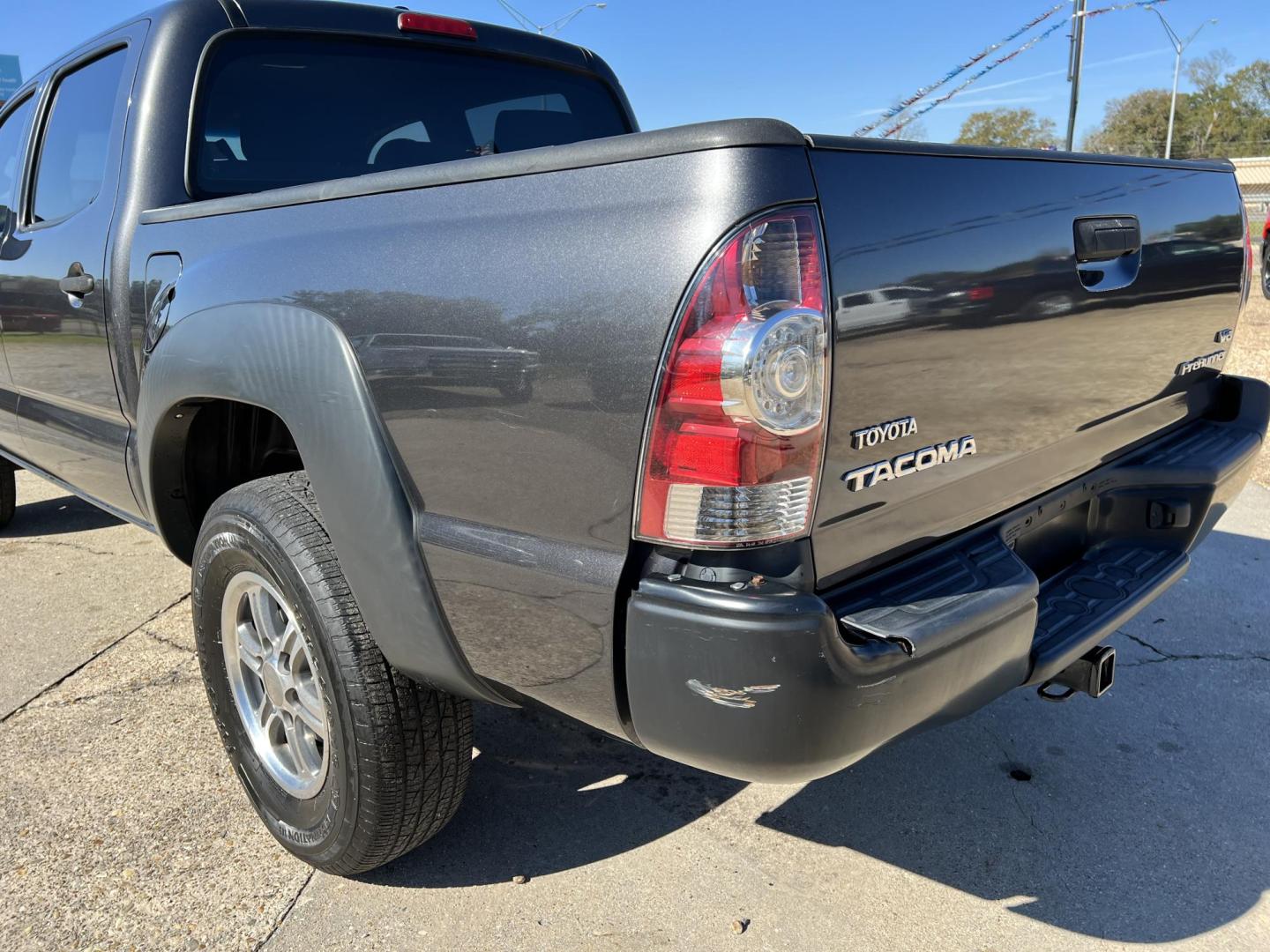 2010 Gray /Gray Toyota Tacoma (3TMJU4GN8AM) with an 4.0L V6 DOHC 24V engine, 5-Speed Automatic transmission, located at 4520 Airline Hwy, Baton Rouge, LA, 70805, (225) 357-1497, 30.509325, -91.145432 - 2010 Toyota Tacoma PreRunner **ONE OWNER** 4.0 V6 Gas, Automatic, 207K Miles, Cold A/C & Heat, Power Windows, Locks & Mirrors, Alloy Wheels, Tinted Windows. FOR INFO PLEASE CONTACT JEFF AT 225-413-0981 CHECK OUT OUR A+ RATING WITH THE BETTER BUSINESS BUREAU WE HAVE BEEN A FAMILY OWNED AND OPERATED - Photo#7