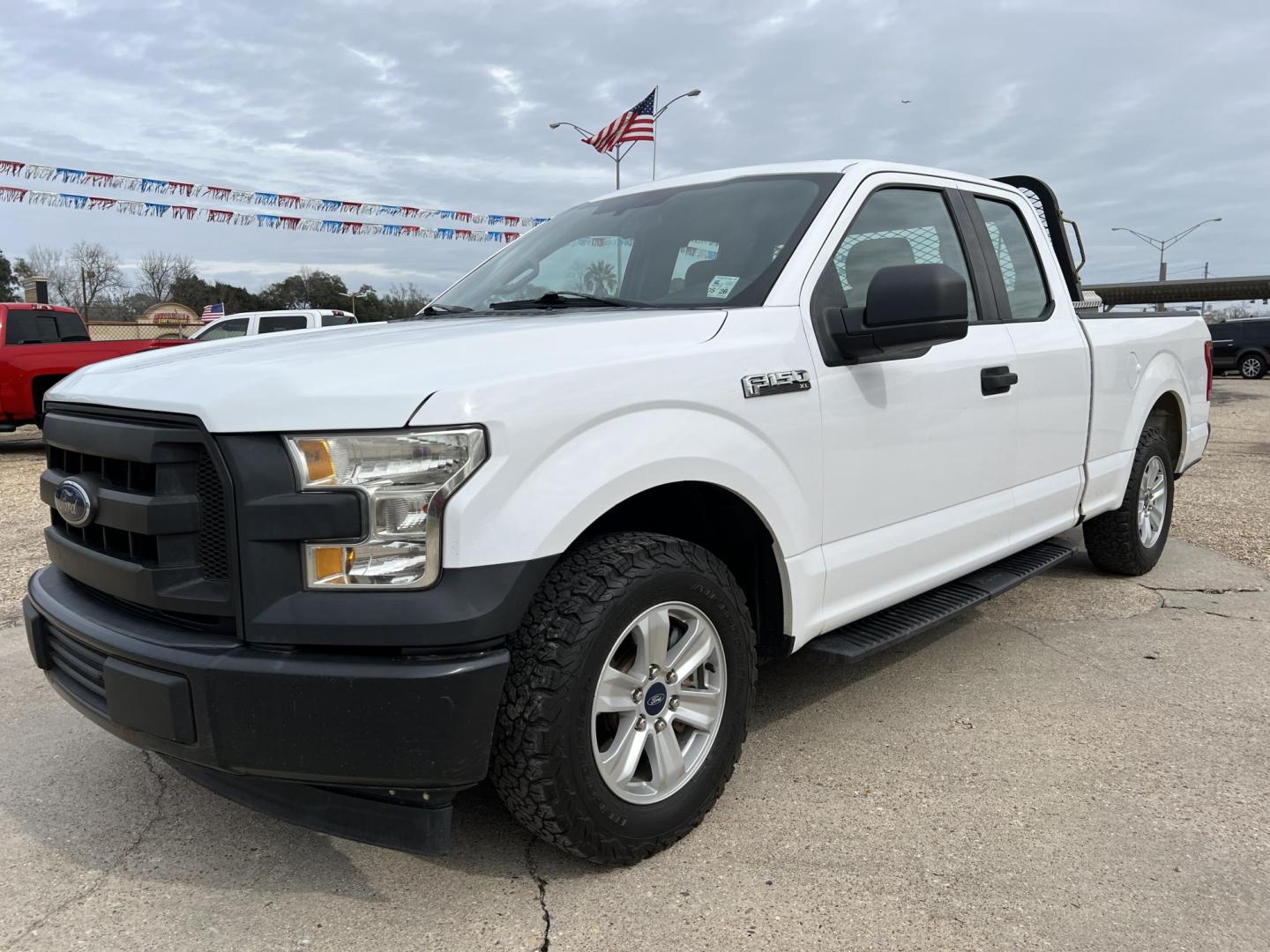 2017 White /Gray Ford F-150 XL (1FTEX1C84HK) with an 3.5L V6 DOHC 24V engine, 6-Speed Automatic transmission, located at 4520 Airline Hwy, Baton Rouge, LA, 70805, (225) 357-1497, 30.509325, -91.145432 - 2017 Ford F150 SuperCab XL 3.5 V6 Gas, 169K Miles, Cold A/C & Heat, Tilt, Cruise, Am/Fm Stereo, Manual Windows, Tow Pkg. FOR INFO PLEASE CONTACT JEFF AT 225-413-0981 CHECK OUT OUR A+ RATING WITH THE BETTER BUSINESS BUREAU WE HAVE BEEN A FAMILY OWNED AND OPERATED BUSINESS AT THE SAME LOCATION FOR OVE - Photo#0