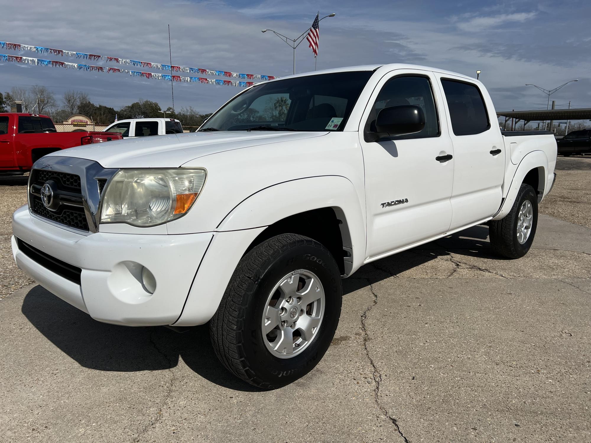 photo of 2011 Toyota Tacoma PreRunner Double Cab SR5 V6 2WD