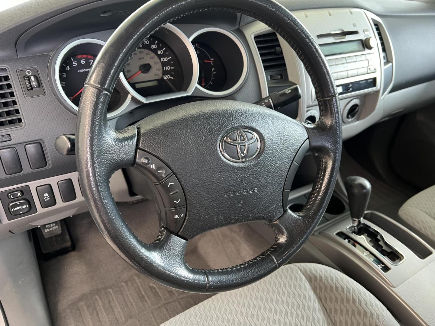 2011 White /Gray Toyota Tacoma SR5 (5TFJU4GNXBX) with an 4.0L V6 DOHC 24V engine, 5-Speed Automatic transmission, located at 4520 Airline Hwy, Baton Rouge, LA, 70805, (225) 357-1497, 30.509325, -91.145432 - 2011 Toyota Tacoma PreRunner Double Cab SR5 2WD **ONE OWNER & NO ACCIDENTS** 4.0 V6 Gas, Automatic, 194K Miles, Cold A/C & Heat, Power Windows, Locks & Mirrors, Alloy Wheels, Tinted Windows. FOR INFO PLEASE CONTACT JEFF AT 225-413-0981 CHECK OUT OUR A+ RATING WITH THE BETTER BUSINESS BUREAU WE HAVE - Photo#12