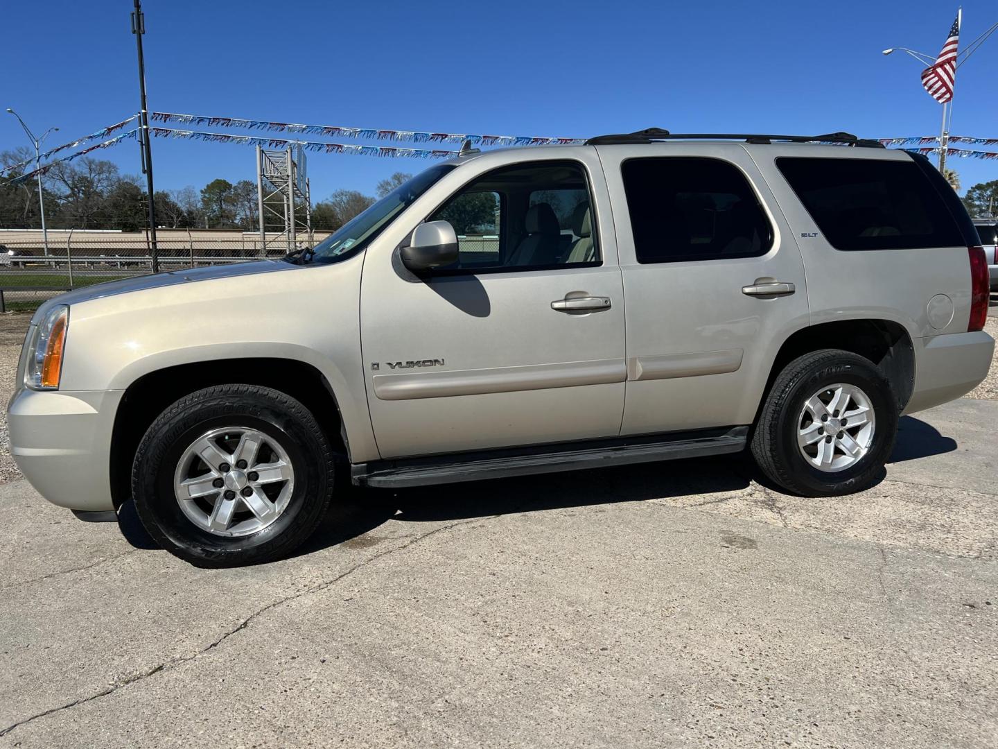 2007 Tan /Tan GMC Yukon SLT (1GKFC13097R) with an 5.3L V8 OHV 16V FFV engine, 4-Speed Automatic Overdrive transmission, located at 4520 Airline Hwy, Baton Rouge, LA, 70805, (225) 357-1497, 30.509325, -91.145432 - 2007 GMC Yukon SLT **ONE OWNER & NO ACCIDENTS** 5.3 V8 Gas, 133K Miles, Sunroof, DVD, Heated Leather Interior, Seating For 7, Bose Stereo, Cold A/C & Heat, Power Windows, Locks, Mirrors & Seat. Paint Is Flaking On Back Lift Gate. FOR INFO PLEASE CONTACT JEFF AT 225-413-0981 CHECK OUT OUR A+ RATING - Photo#1