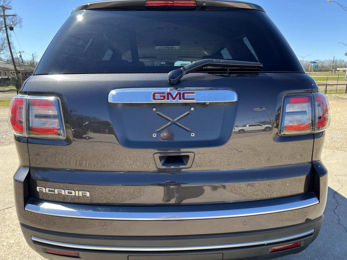 2015 Dark Gray /Gray GMC Acadia SLT-1 (1GKKRRKDXFJ) with an 3.6L V6 DOHC 24V engine, 6-Speed Automatic transmission, located at 4520 Airline Hwy, Baton Rouge, LA, 70805, (225) 357-1497, 30.509325, -91.145432 - 2015 GMC Acadia SLT **ONE OWNER & NO ACCIDENTS** 3.6 V6 Gas, 153K Miles, Heated Leather, 7 Passenger Seating, A/C & Heat, All Power, Bose Stereo, Power Lift Gate. FOR INFORMATION, PLEASE CONTACT JEFF AT 225-413-0981 CHECK OUT OUR A+ RATING WITH THE BETTER BUSINESS BUREAU WE HAVE BEEN A FAMILY OWNED - Photo#6
