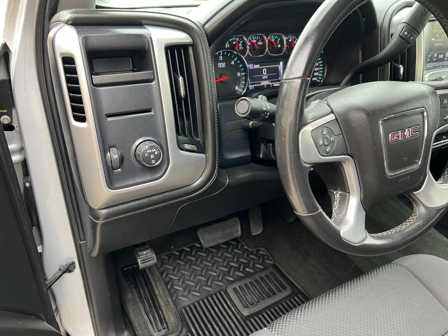 2017 Silver /Gray GMC Sierra 1500 SLE (1GTR1MEC0HZ) with an 5.3L V8 OHV 16V engine, 6-Speed Automatic transmission, located at 4520 Airline Hwy, Baton Rouge, LA, 70805, (225) 357-1497, 30.509325, -91.145432 - 2017 GMC Sierra 1500 SLE **ONE OWNER & NO ACCIDENTS** 5.3 V8 Gas, 145K Miles, Power Windows, Locks & Mirrors, 6 Passenger Seating, A/C & Heat, Rear Camera, Towing Package. FOR INFORMATION, PLEASE CONTACT JEFF AT 225-413-0981 CHECK OUT OUR A+ RATING WITH THE BETTER BUSINESS BUREAU WE HAVE BEEN A FAM - Photo#12