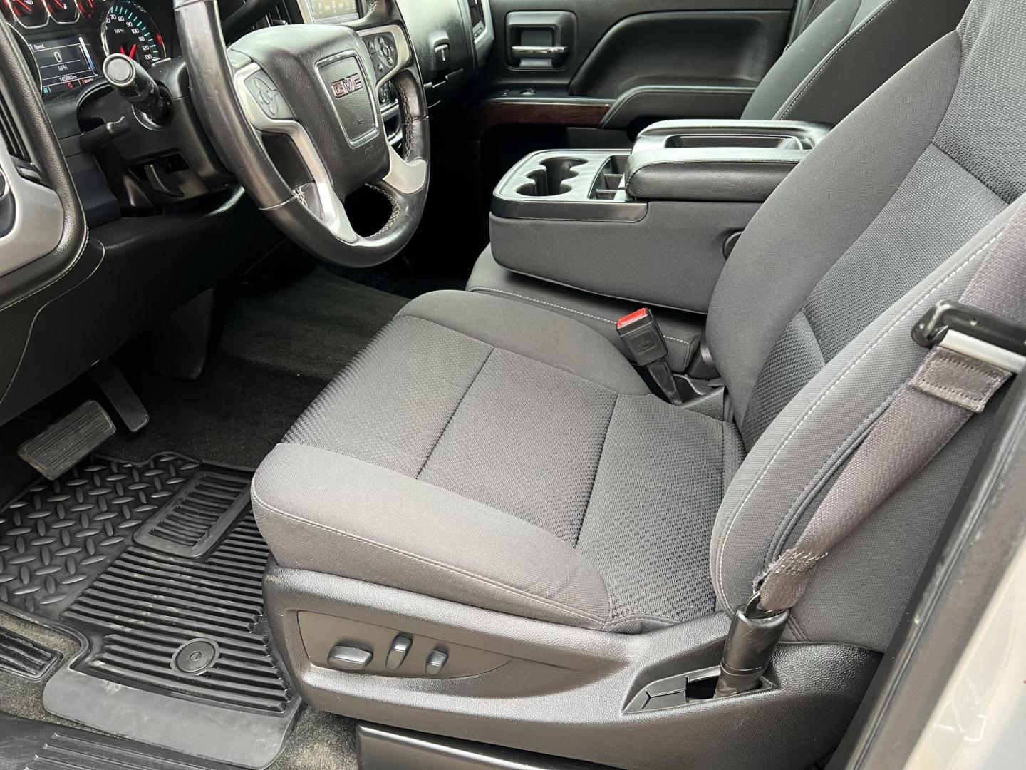 2017 Silver /Gray GMC Sierra 1500 SLE (1GTR1MEC0HZ) with an 5.3L V8 OHV 16V engine, 6-Speed Automatic transmission, located at 4520 Airline Hwy, Baton Rouge, LA, 70805, (225) 357-1497, 30.509325, -91.145432 - 2017 GMC Sierra 1500 SLE **ONE OWNER & NO ACCIDENTS** 5.3 V8 Gas, 145K Miles, Power Windows, Locks & Mirrors, 6 Passenger Seating, A/C & Heat, Rear Camera, Towing Package. FOR INFORMATION, PLEASE CONTACT JEFF AT 225-413-0981 CHECK OUT OUR A+ RATING WITH THE BETTER BUSINESS BUREAU WE HAVE BEEN A FAM - Photo#8