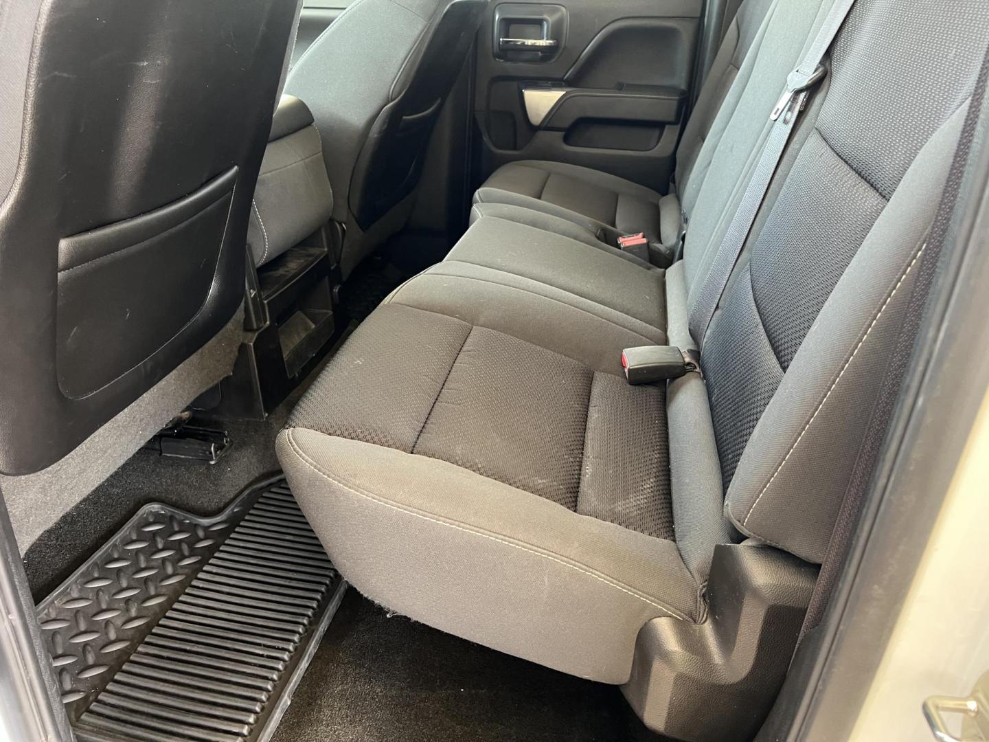 2015 White /Gray Chevrolet Silverado 1500 LT (1GCRCREC6FZ) with an 5.3L V8 OHV 16V engine, 6-Speed Automatic transmission, located at 4520 Airline Hwy, Baton Rouge, LA, 70805, (225) 357-1497, 30.509325, -91.145432 - 2015 Chevy Silverado Double Cab LT 5.3 V8 Gas, 238K Miles, Power Windows, Locks & Mirrors, 6 Passenger Seating, A/C & Heat, Rear Camera, Spray In Liner, Towing Package, Truck Does Have Minor Dents & Scratches. FOR INFORMATION, PLEASE CONTACT JEFF AT 225-413-0981 CHECK OUT OUR A+ RATING WITH THE B - Photo#12