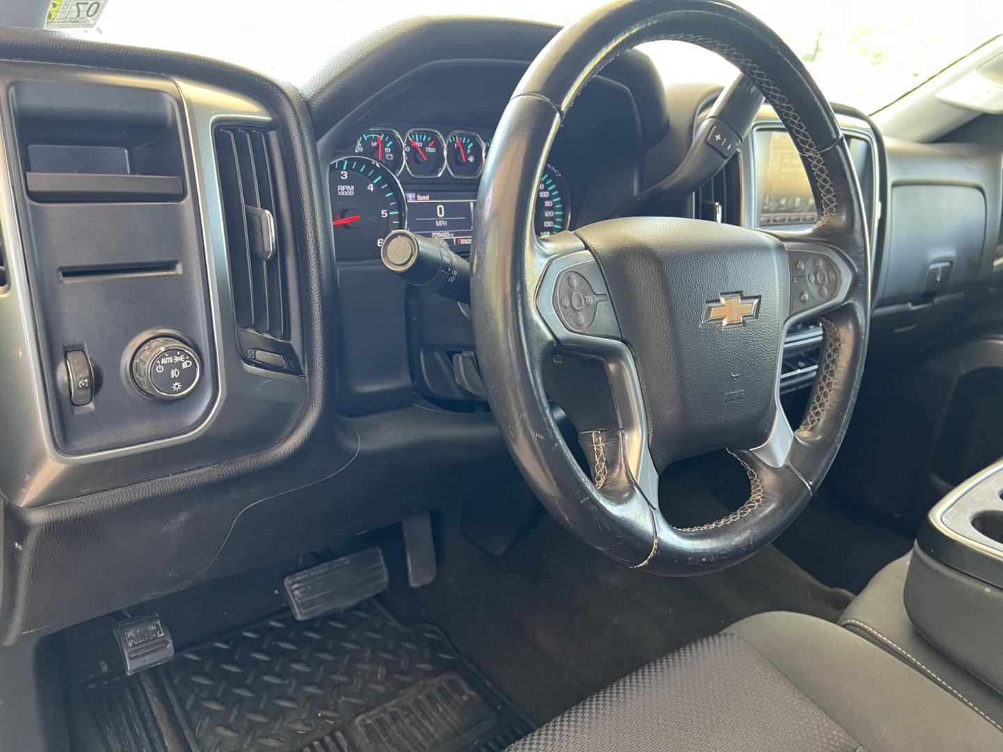 2015 White /Gray Chevrolet Silverado 1500 LT (1GCRCREC6FZ) with an 5.3L V8 OHV 16V engine, 6-Speed Automatic transmission, located at 4520 Airline Hwy, Baton Rouge, LA, 70805, (225) 357-1497, 30.509325, -91.145432 - 2015 Chevy Silverado Double Cab LT 5.3 V8 Gas, 238K Miles, Power Windows, Locks & Mirrors, 6 Passenger Seating, A/C & Heat, Rear Camera, Spray In Liner, Towing Package, Truck Does Have Minor Dents & Scratches. FOR INFORMATION, PLEASE CONTACT JEFF AT 225-413-0981 CHECK OUT OUR A+ RATING WITH THE B - Photo#13