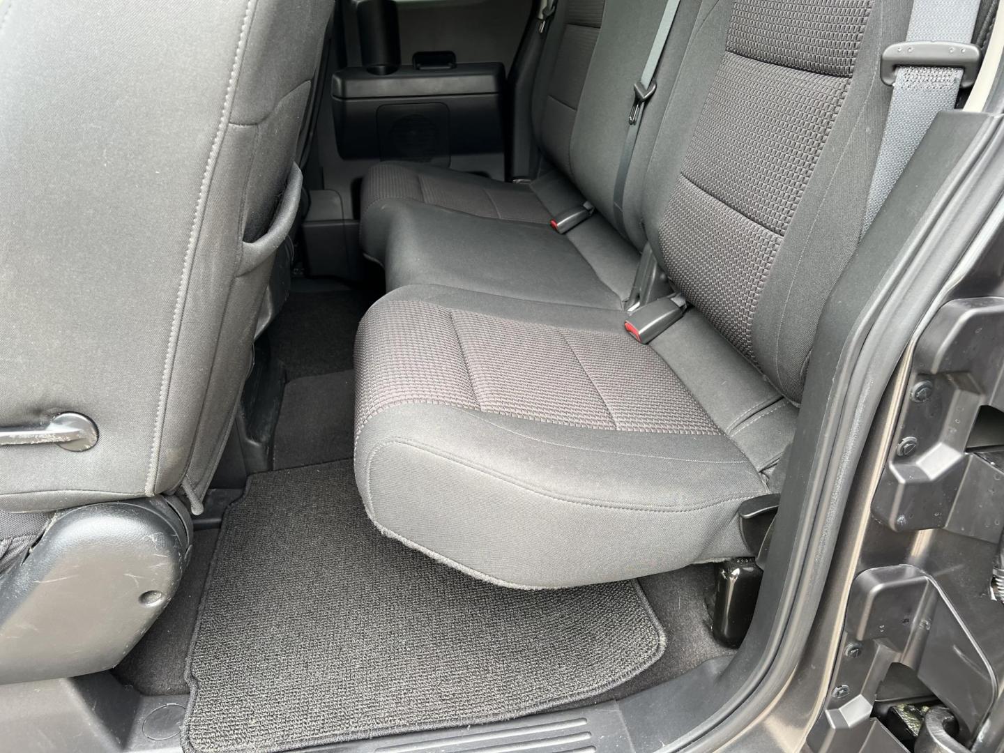 2008 Dark Gray /Gray Nissan Titan SE (1N6BA06F98N) with an 5.6L V8 engine, 5-Speed Automatic Overdrive transmission, located at 4520 Airline Hwy, Baton Rouge, LA, 70805, (225) 357-1497, 30.509325, -91.145432 - 2008 Nissan Titan King Cab SE 4WD 5.6L Gas, 215K Miles, Power Windows, Locks & Mirrors, A/C & Heat, Spray In Liner, Bed Cover, Towing Package, Truck Does Have Minor Dent IN Front Bumper. FOR INFORMATION, PLEASE CONTACT JEFF AT 225-413-0981 CHECK OUT OUR A+ RATING WITH THE BETTER BUSINESS BUREAU WE H - Photo#11