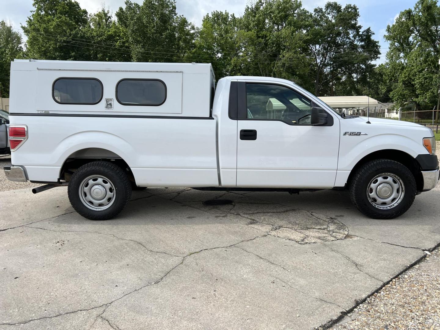 2014 White /Gray Ford F-150 XL (1FTMF1CM5EK) with an 3.7L V6 DOHC 24V engine, 6-Speed Automatic transmission, located at 4520 Airline Hwy, Baton Rouge, LA, 70805, (225) 357-1497, 30.509325, -91.145432 - 2014 Ford F-150 XL 3.7 V6 Gas, 200K Miles, A/C & Heat, New Tires, Towing Package, Knapheide Work Shell. FOR INFORMATION, PLEASE CONTACT JEFF AT 225-413-0981 CHECK OUT OUR A+ RATING WITH THE BETTER BUSINESS BUREAU WE HAVE BEEN A FAMILY OWNED AND OPERATED BUSINESS AT THE SAME LOCATION FOR OVER 45 YEAR - Photo#4