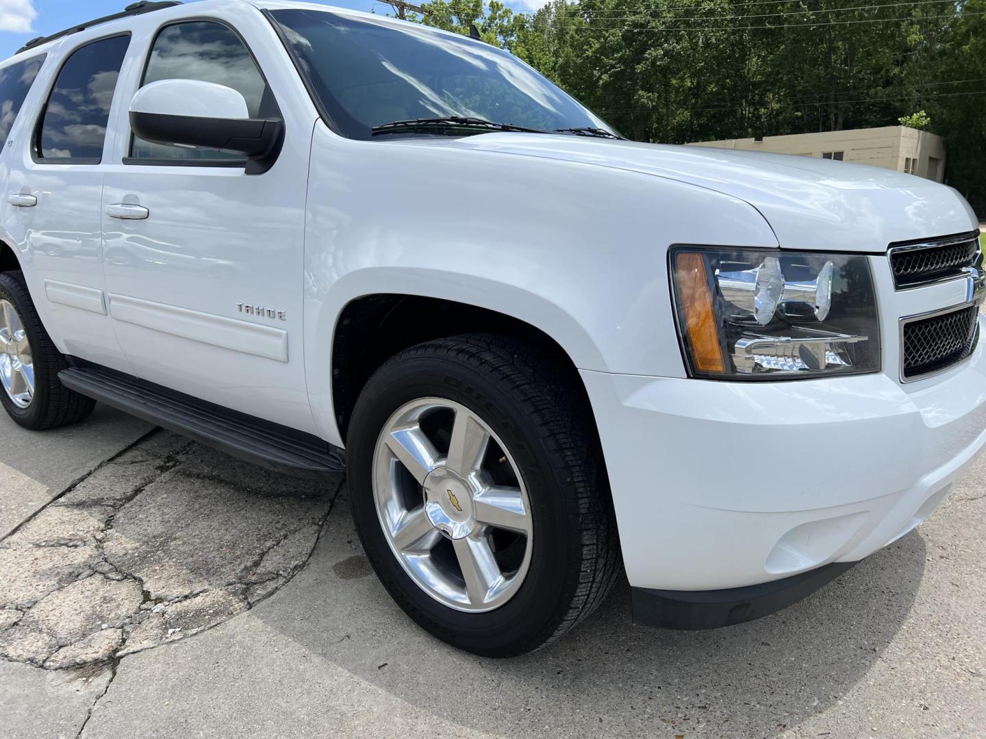 2011 White /Tan Chevrolet Tahoe LT (1GNSCBE08BR) with an 5.3L V8 OHV 16V FFV engine, 6-Speed Automatic transmission, located at 4520 Airline Hwy, Baton Rouge, LA, 70805, (225) 357-1497, 30.509325, -91.145432 - 2011 Chevrolet Tahoe LT **ONE OWNER** 5.3 V8 Gas, 120K Miles, Heated Leather, Power Windows, Locks, Mirrors & Lift Gate, 7 Passenger Seating, A/C & Heat, Rear Camera, Towing Package. FOR INFORMATION, PLEASE CONTACT JEFF AT 225-413-0981 CHECK OUT OUR A+ RATING WITH THE BETTER BUSINESS BUREAU WE HAVE - Photo#3