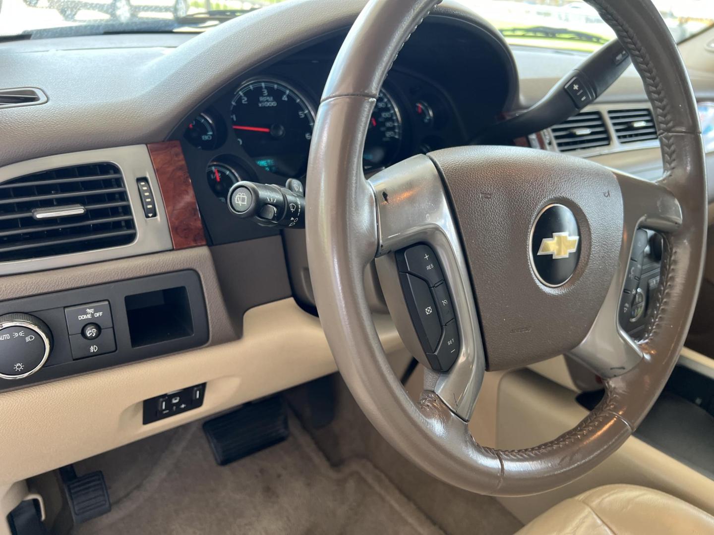 2011 White /Tan Chevrolet Tahoe LT (1GNSCBE08BR) with an 5.3L V8 OHV 16V FFV engine, 6-Speed Automatic transmission, located at 4520 Airline Hwy, Baton Rouge, LA, 70805, (225) 357-1497, 30.509325, -91.145432 - 2011 Chevrolet Tahoe LT **ONE OWNER** 5.3 V8 Gas, 120K Miles, Heated Leather, Power Windows, Locks, Mirrors & Lift Gate, 7 Passenger Seating, A/C & Heat, Rear Camera, Towing Package. FOR INFORMATION, PLEASE CONTACT JEFF AT 225-413-0981 CHECK OUT OUR A+ RATING WITH THE BETTER BUSINESS BUREAU WE HAVE - Photo#12