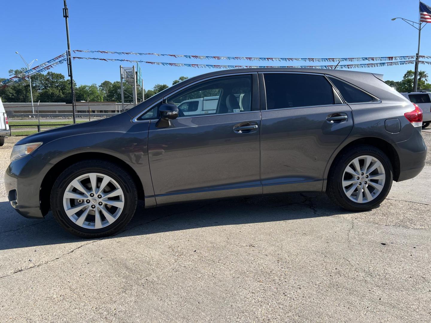 2015 Dark Gray /Gray Toyota Venza LE (4T3ZA3BB0FU) with an 2.7L L4 DOHC 16V engine, 6-Speed Automatic transmission, located at 4520 Airline Hwy, Baton Rouge, LA, 70805, (225) 357-1497, 30.509325, -91.145432 - 2015 Toyota Venza LE 2.7L 4 Cylinder Gas, 101K Miles, Power Windows, Locks, Mirrors & Seat, 5 Passenger Seating, A/C & Heat, Rear Camera. FOR INFORMATION, PLEASE CONTACT JEFF AT 225-413-0981 CHECK OUT OUR A+ RATING WITH THE BETTER BUSINESS BUREAU WE HAVE BEEN A FAMILY OWNED AND OPERATED BUSINESS AT - Photo#1