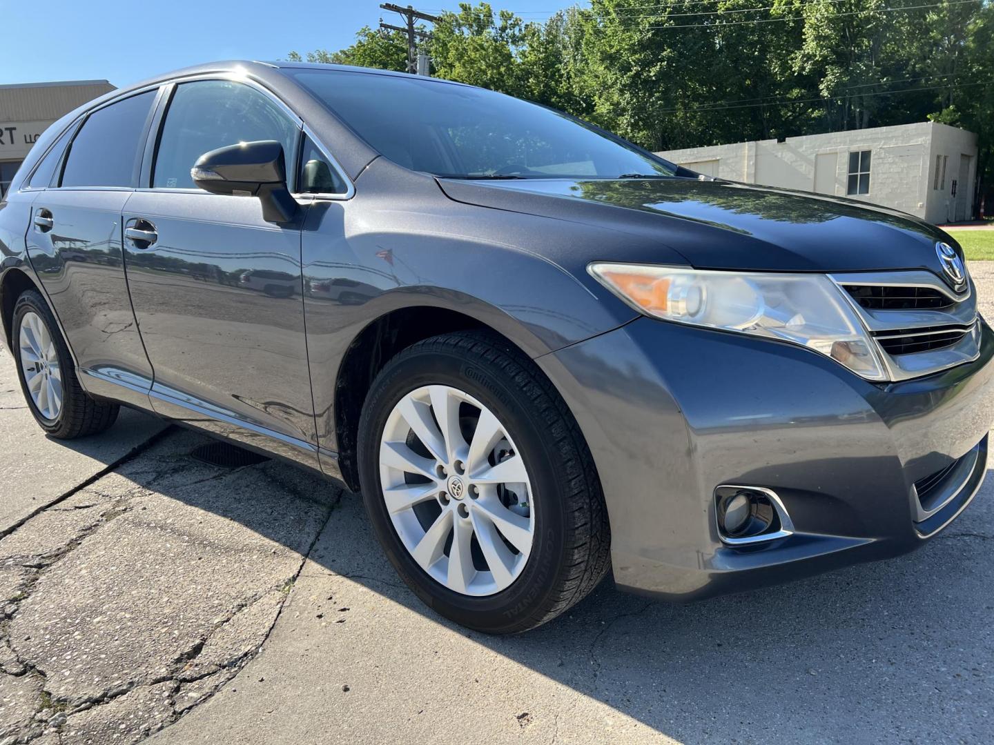 2015 Dark Gray /Gray Toyota Venza LE (4T3ZA3BB0FU) with an 2.7L L4 DOHC 16V engine, 6-Speed Automatic transmission, located at 4520 Airline Hwy, Baton Rouge, LA, 70805, (225) 357-1497, 30.509325, -91.145432 - 2015 Toyota Venza LE 2.7L 4 Cylinder Gas, 101K Miles, Power Windows, Locks, Mirrors & Seat, 5 Passenger Seating, A/C & Heat, Rear Camera. FOR INFORMATION, PLEASE CONTACT JEFF AT 225-413-0981 CHECK OUT OUR A+ RATING WITH THE BETTER BUSINESS BUREAU WE HAVE BEEN A FAMILY OWNED AND OPERATED BUSINESS AT - Photo#3