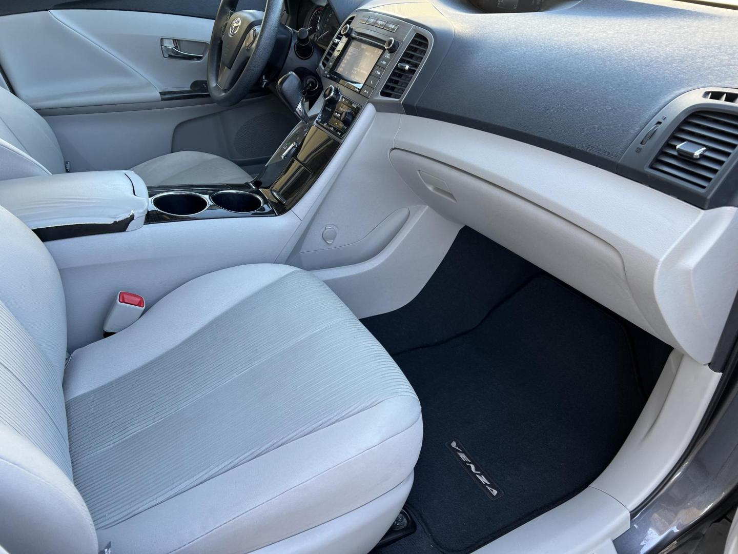 2015 Dark Gray /Gray Toyota Venza LE (4T3ZA3BB0FU) with an 2.7L L4 DOHC 16V engine, 6-Speed Automatic transmission, located at 4520 Airline Hwy, Baton Rouge, LA, 70805, (225) 357-1497, 30.509325, -91.145432 - 2015 Toyota Venza LE 2.7L 4 Cylinder Gas, 101K Miles, Power Windows, Locks, Mirrors & Seat, 5 Passenger Seating, A/C & Heat, Rear Camera. FOR INFORMATION, PLEASE CONTACT JEFF AT 225-413-0981 CHECK OUT OUR A+ RATING WITH THE BETTER BUSINESS BUREAU WE HAVE BEEN A FAMILY OWNED AND OPERATED BUSINESS AT - Photo#9