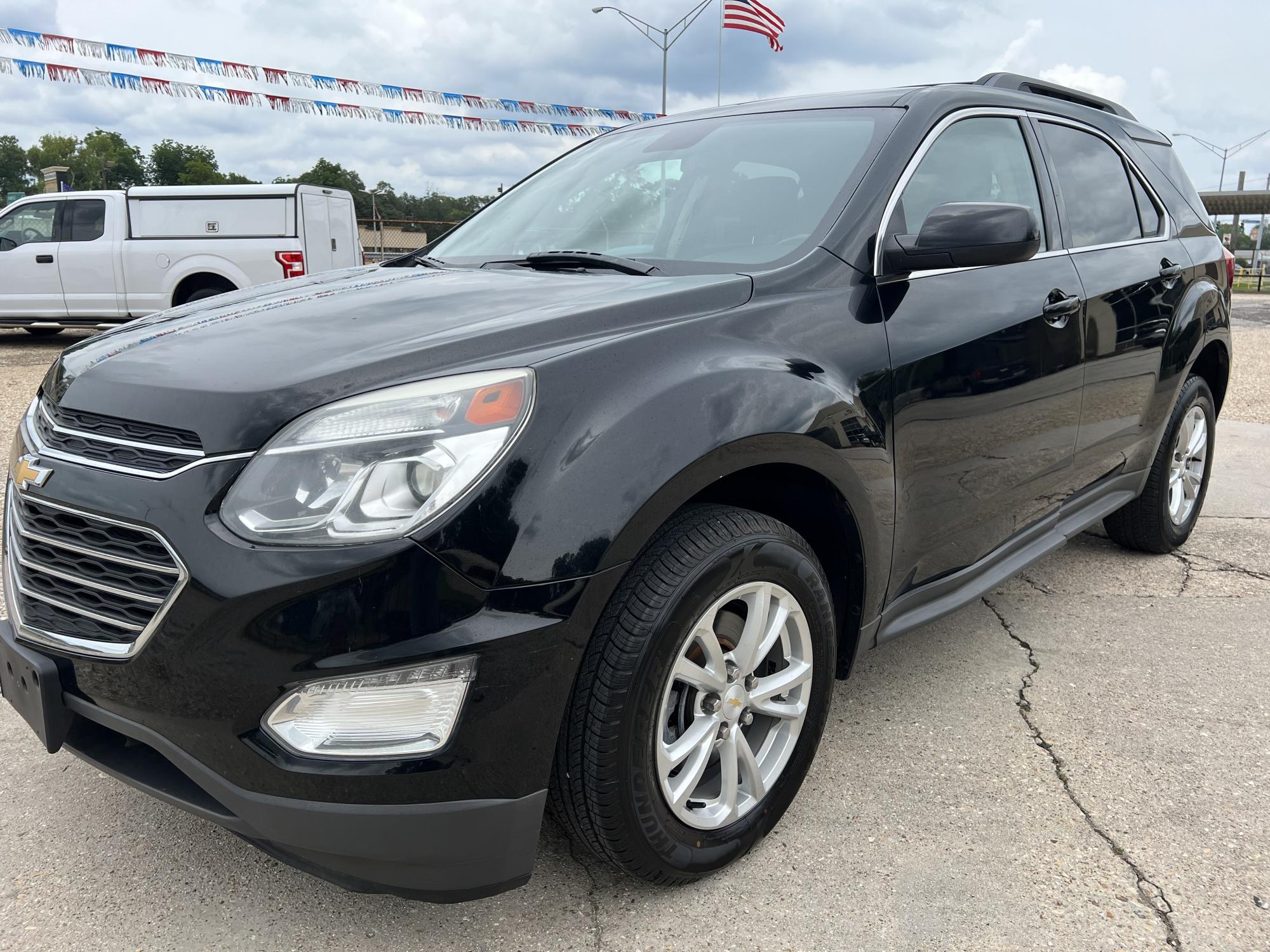 photo of 2017 Chevrolet Equinox LT 2WD