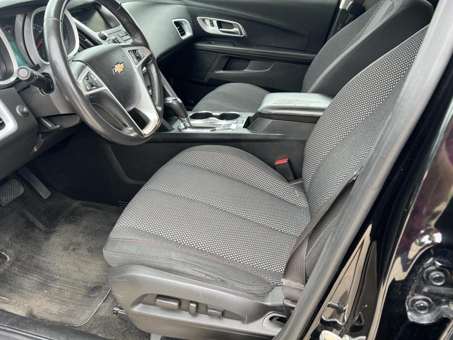 2017 Black /Gray Chevrolet Equinox LT (2GNALCEK1H1) with an 2.4L L4 DOHC 16V FFV engine, Automatic transmission, located at 4520 Airline Hwy, Baton Rouge, LA, 70805, (225) 357-1497, 30.509325, -91.145432 - 2017 Chevrolet Equinox LT 2.4L 4 Cylinder Gas, 98K Miles, Cold A/C, Power Windows, Locks & Mirrors, Backup Camera, Alloy Wheels. Has Minor Dent Bottom Of Drivers Door. FOR INFO PLEASE CONTACT JEFF AT 225-413-0981 CHECK OUT OUR A+ RATING WITH THE BETTER BUSINESS BUREAU WE HAVE BEEN A FAMILY OWNED AN - Photo#8