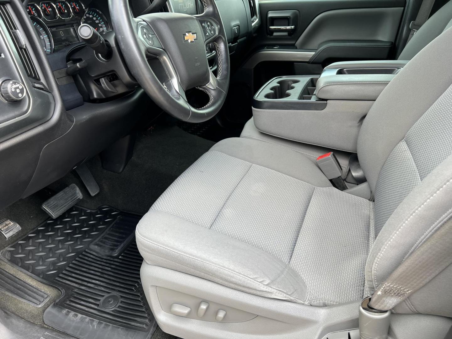 2015 Black /Gray Chevrolet Silverado 1500 LT (3GCPCREC4FG) with an 5.3L V8 OHV 16V engine, 6-Speed Automatic transmission, located at 4520 Airline Hwy, Baton Rouge, LA, 70805, (225) 357-1497, 30.509325, -91.145432 - 2015 Chevrolet Silverado 1500 Crew Cab LT ***ONE OWNER & NO ACCIDENTS*** 5.3 V8 Gas, 144K Miles, Cold A/C, Power Windows, Locks & Mirrors, Backup Camera, Tow Package. FOR INFO PLEASE CONTACT JEFF AT 225-413-0981 CHECK OUT OUR A+ RATING WITH THE BETTER BUSINESS BUREAU WE HAVE BEEN A FAMILY OWNED AND - Photo#9