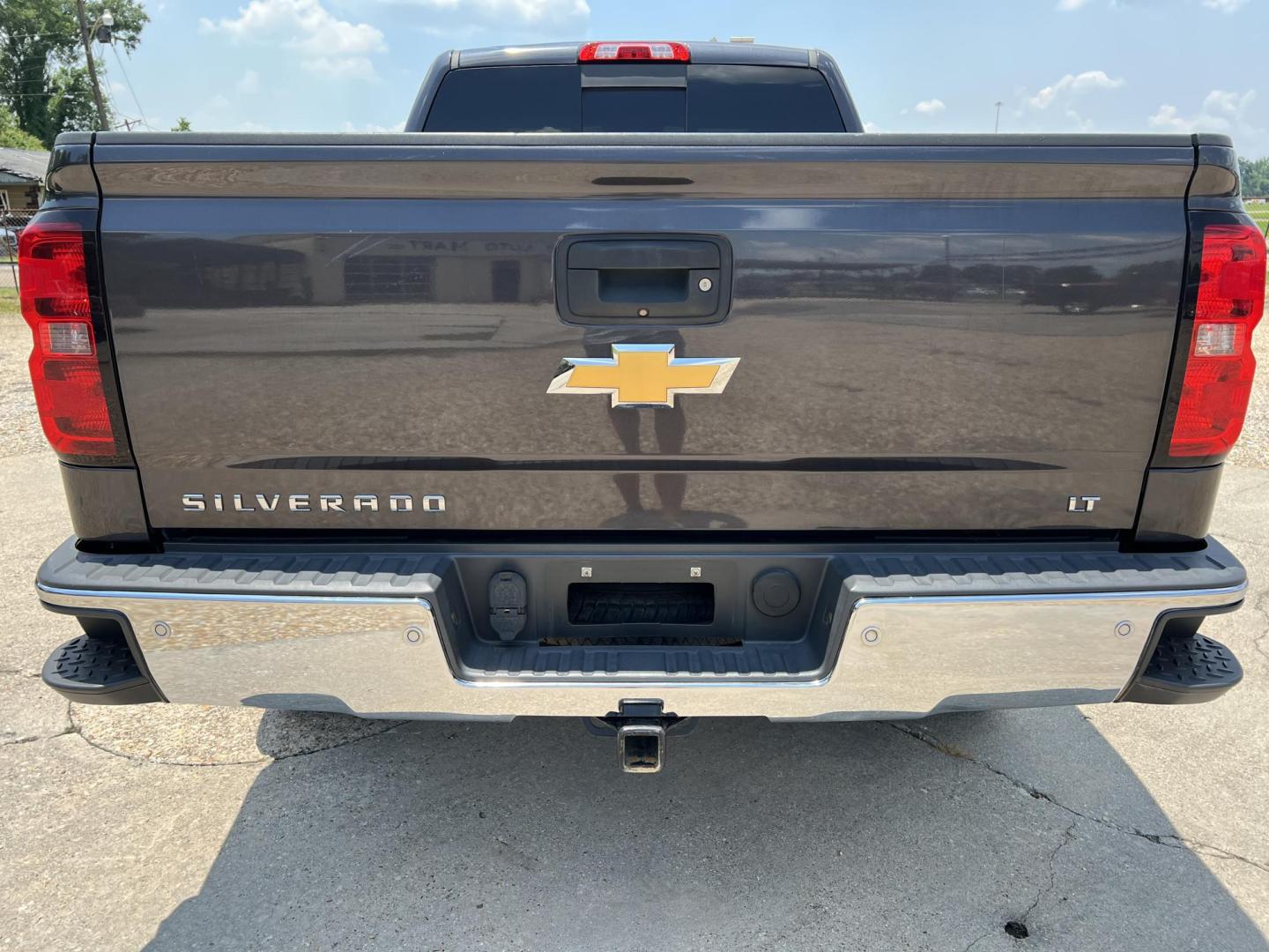 2015 Dark Gray /Gray Chevrolet Silverado 1500 LT (1GCVKREHXFZ) with an 4.3L V6 OHV 12V engine, 6-Speed Automatic transmission, located at 4520 Airline Hwy, Baton Rouge, LA, 70805, (225) 357-1497, 30.509325, -91.145432 - 2015 Chevrolet Silverado 1500 Double Cab LT 4X4 4.3 V6 Gas, 161K Miles, Cold A/C, Power Windows, Locks & Mirrors, Backup Camera, New Tires,Tow Package. Has Minor Dent On Roof. FOR INFO PLEASE CONTACT JEFF AT 225-413-0981 CHECK OUT OUR A+ RATING WITH THE BETTER BUSINESS BUREAU WE HAVE BEEN A FAMIL - Photo#6