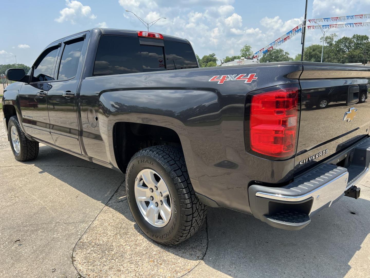 2015 Dark Gray /Gray Chevrolet Silverado 1500 LT (1GCVKREHXFZ) with an 4.3L V6 OHV 12V engine, 6-Speed Automatic transmission, located at 4520 Airline Hwy, Baton Rouge, LA, 70805, (225) 357-1497, 30.509325, -91.145432 - 2015 Chevrolet Silverado 1500 Double Cab LT 4X4 4.3 V6 Gas, 161K Miles, Cold A/C, Power Windows, Locks & Mirrors, Backup Camera, New Tires,Tow Package. Has Minor Dent On Roof. FOR INFO PLEASE CONTACT JEFF AT 225-413-0981 CHECK OUT OUR A+ RATING WITH THE BETTER BUSINESS BUREAU WE HAVE BEEN A FAMIL - Photo#7