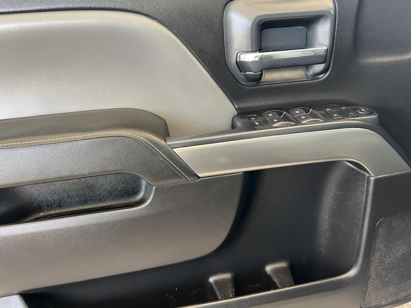 2015 Dark Gray /Gray Chevrolet Silverado 1500 LT (1GCVKREHXFZ) with an 4.3L V6 OHV 12V engine, 6-Speed Automatic transmission, located at 4520 Airline Hwy, Baton Rouge, LA, 70805, (225) 357-1497, 30.509325, -91.145432 - 2015 Chevrolet Silverado 1500 Double Cab LT 4X4 4.3 V6 Gas, 161K Miles, Cold A/C, Power Windows, Locks & Mirrors, Backup Camera, New Tires,Tow Package. Has Minor Dent On Roof. FOR INFO PLEASE CONTACT JEFF AT 225-413-0981 CHECK OUT OUR A+ RATING WITH THE BETTER BUSINESS BUREAU WE HAVE BEEN A FAMIL - Photo#15