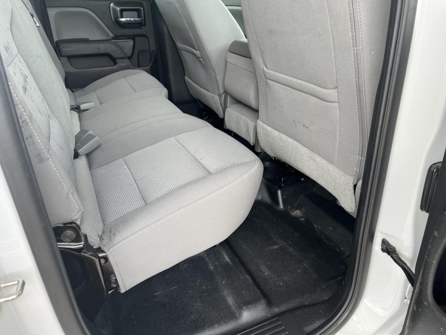 2018 White /Gray Chevrolet Silverado 2500HD Work Truck (1GC2KUEG8JZ) with an 6.0L V8 engine, 6-Speed Automatic transmission, located at 4520 Airline Hwy, Baton Rouge, LA, 70805, (225) 357-1497, 30.509325, -91.145432 - 2018 Chevrolet Silverado 2500 Double Cab 4X4 6.0 V8 Gas, 152K Miles, Cold A/C, Power Windows, Locks & Mirrors, Backup Camera, New Tires,Tow Package, ARE Bed Cover, Cargo Glide In The Bed. FOR INFO PLEASE CONTACT JEFF AT 225-413-0981 CHECK OUT OUR A+ RATING WITH THE BETTER BUSINESS BUREAU WE HAVE B - Photo#15
