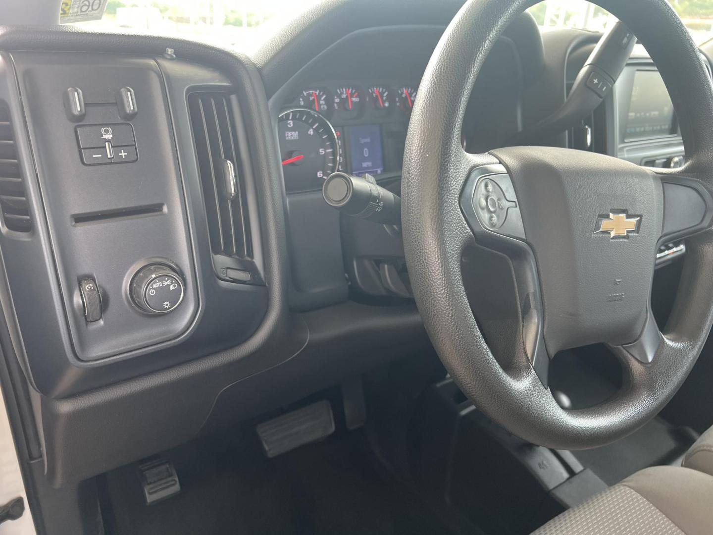 2018 White /Gray Chevrolet Silverado 2500HD Work Truck (1GC2KUEG8JZ) with an 6.0L V8 engine, 6-Speed Automatic transmission, located at 4520 Airline Hwy, Baton Rouge, LA, 70805, (225) 357-1497, 30.509325, -91.145432 - 2018 Chevrolet Silverado 2500 Double Cab 4X4 6.0 V8 Gas, 152K Miles, Cold A/C, Power Windows, Locks & Mirrors, Backup Camera, New Tires,Tow Package, ARE Bed Cover, Cargo Glide In The Bed. FOR INFO PLEASE CONTACT JEFF AT 225-413-0981 CHECK OUT OUR A+ RATING WITH THE BETTER BUSINESS BUREAU WE HAVE B - Photo#16