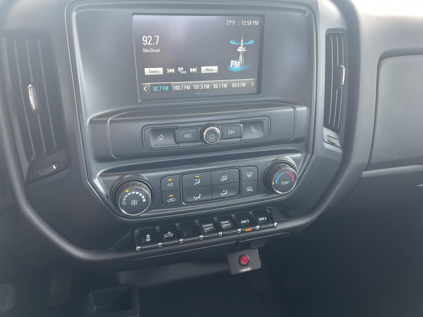 2018 White /Gray Chevrolet Silverado 2500HD Work Truck (1GC2KUEG8JZ) with an 6.0L V8 engine, 6-Speed Automatic transmission, located at 4520 Airline Hwy, Baton Rouge, LA, 70805, (225) 357-1497, 30.509325, -91.145432 - 2018 Chevrolet Silverado 2500 Double Cab 4X4 6.0 V8 Gas, 152K Miles, Cold A/C, Power Windows, Locks & Mirrors, Backup Camera, New Tires,Tow Package, ARE Bed Cover, Cargo Glide In The Bed. FOR INFO PLEASE CONTACT JEFF AT 225-413-0981 CHECK OUT OUR A+ RATING WITH THE BETTER BUSINESS BUREAU WE HAVE B - Photo#19