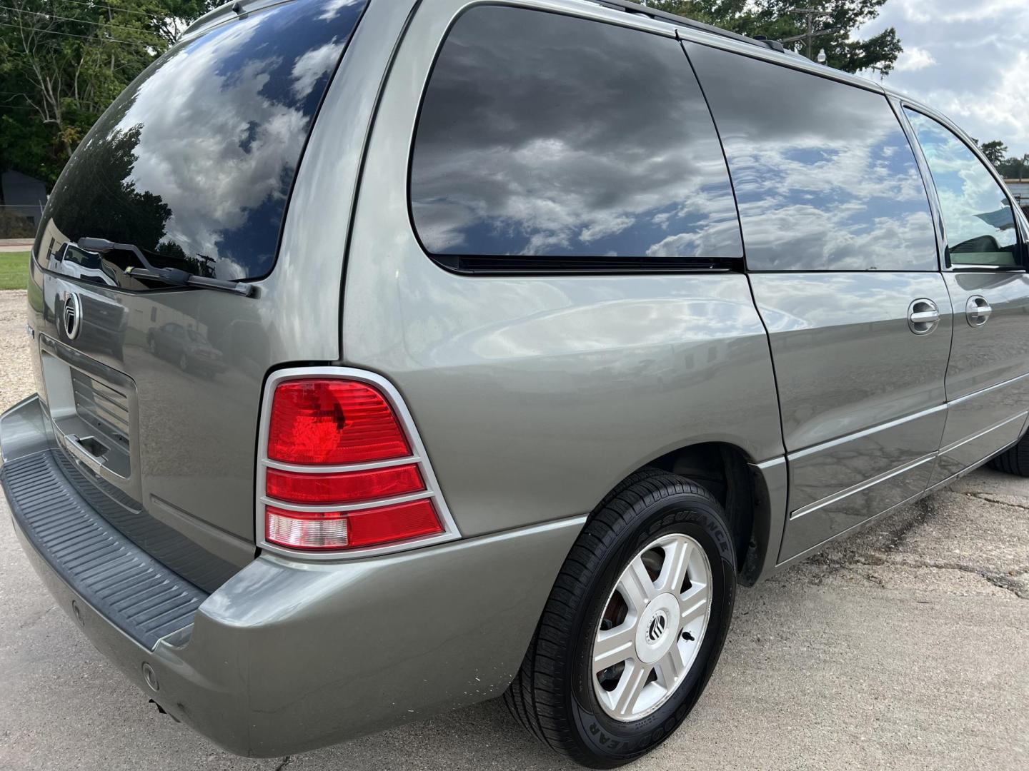 2004 Light Green /Tan Mercury Monterey Convenience (2MRDA202X4B) with an 4.2L V6 engine, 4-Speed Automatic Overdrive transmission, located at 4520 Airline Hwy, Baton Rouge, LA, 70805, (225) 357-1497, 30.509325, -91.145432 - 2004 Mercury Monterey 4.2L V6 Gas, 135K Miles, Leather, Seats 7, Dual Power Sliding Doors, Cold A/C, Power Windows, Locks & Mirrors, Good Tires. FOR INFO PLEASE CONTACT JEFF AT 225-413-0981 CHECK OUT OUR A+ RATING WITH THE BETTER BUSINESS BUREAU WE HAVE BEEN A FAMILY OWNED AND OPERATED BUSINESS AT - Photo#5