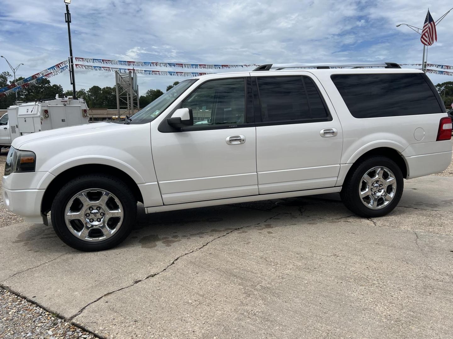 2013 White /Tan Ford Expedition Limited (1FMJK1K58DE) with an 5.4L V8 SOHC 16V FFV engine, 6-Speed Automatic transmission, located at 4520 Airline Hwy, Baton Rouge, LA, 70805, (225) 357-1497, 30.509325, -91.145432 - 2013 Ford Expedition EL Limited ***NO ACCIDENTS*** 5.4 V8 Gas, 169K Miles, Leather, Seating For 7, Sunroof, Fully Loaded, Cold A/C, Backup Camera, Tow Package. FOR INFO PLEASE CONTACT JEFF AT 225-413-0981 CHECK OUT OUR A+ RATING WITH THE BETTER BUSINESS BUREAU WE HAVE BEEN A FAMILY OWNED AND OPERA - Photo#1