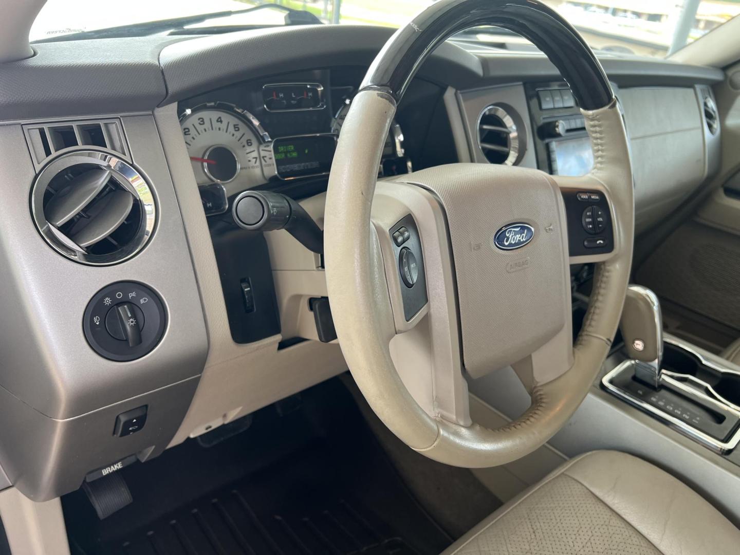 2013 White /Tan Ford Expedition Limited (1FMJK1K58DE) with an 5.4L V8 SOHC 16V FFV engine, 6-Speed Automatic transmission, located at 4520 Airline Hwy, Baton Rouge, LA, 70805, (225) 357-1497, 30.509325, -91.145432 - 2013 Ford Expedition EL Limited ***NO ACCIDENTS*** 5.4 V8 Gas, 169K Miles, Leather, Seating For 7, Sunroof, Fully Loaded, Cold A/C, Backup Camera, Tow Package. FOR INFO PLEASE CONTACT JEFF AT 225-413-0981 CHECK OUT OUR A+ RATING WITH THE BETTER BUSINESS BUREAU WE HAVE BEEN A FAMILY OWNED AND OPERA - Photo#15
