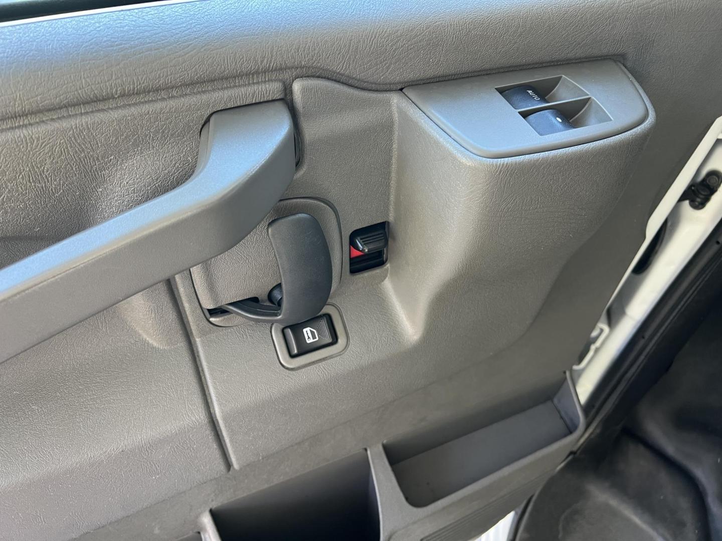 2019 White /Gray Chevrolet Express 2500 Cargo (1GCWGAFG8K1) with an 6.0L V8 engine, 6-Speed Automatic transmission, located at 4520 Airline Hwy, Baton Rouge, LA, 70805, (225) 357-1497, 30.509325, -91.145432 - 2019 Chevrolet Express 2500 Cargo **NO ACCIDENTS** 6.0 V8 Gas, 154K Miles, A/C & Heat, Power Windows & Locks, Rear Camera. Has Minor Dings. FOR INFORMATION, PLEASE CONTACT JEFF AT 225-413-0981 CHECK OUT OUR A+ RATING WITH THE BETTER BUSINESS BUREAU WE HAVE BEEN A FAMILY OWNED AND OPERATED BUSINESS - Photo#12
