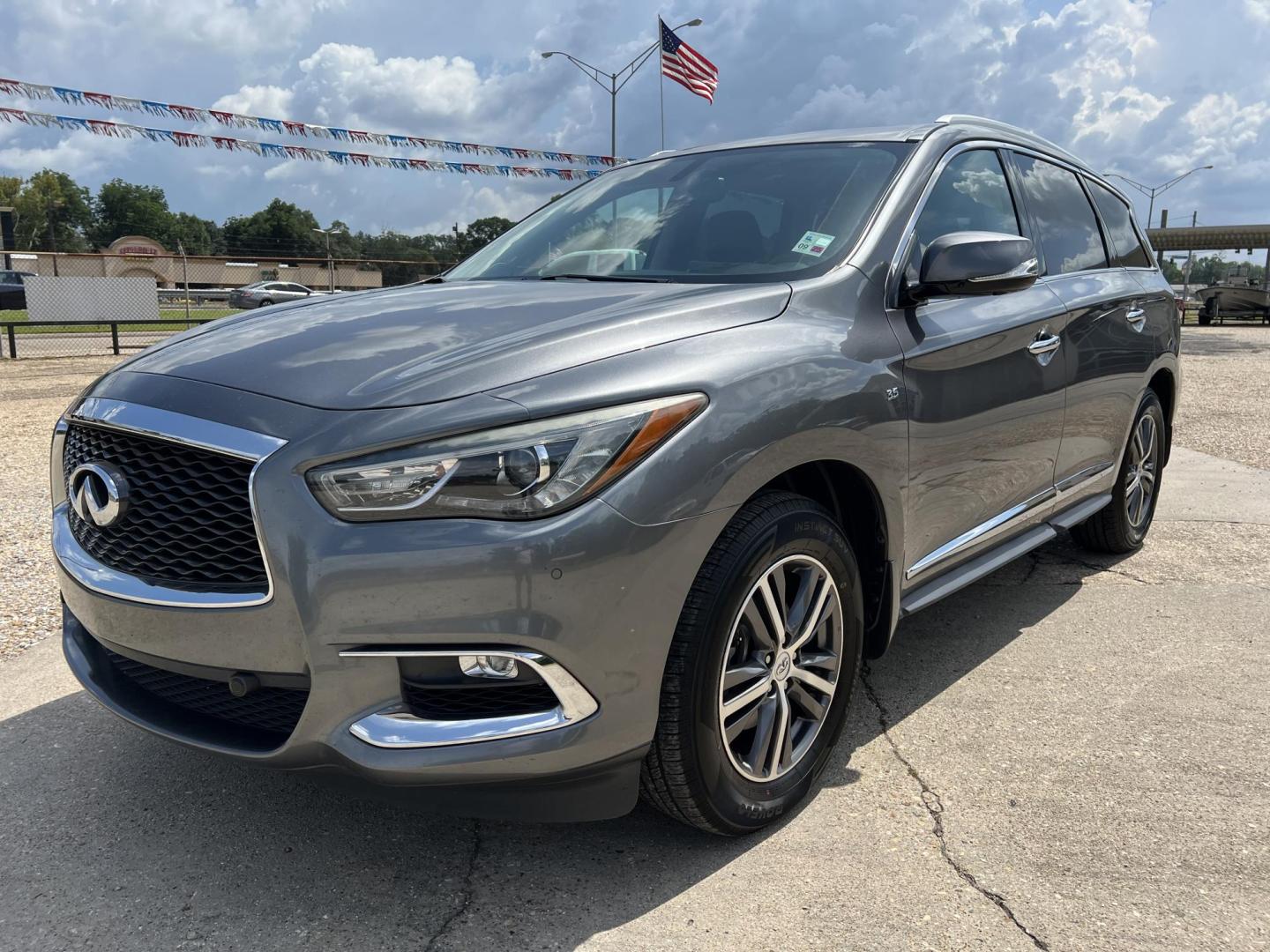 2017 Dark Gray /Black Infiniti QX60 Leather (5N1DL0MNXHC) with an 3.5L V6 DOHC 24V engine, Automatic transmission, located at 4520 Airline Hwy, Baton Rouge, LA, 70805, (225) 357-1497, 30.509325, -91.145432 - 2017 Infiniti QX60 ***NO ACCIDENTS*** 3.5 V6 Gas, 215K Miles, Sunroof, Navigation, Heated Leather, 3rd Row Seat, Cold A/C, All Power, Loaded, Good Tires. FOR INFO PLEASE CONTACT JEFF AT 225-413-0981 CHECK OUT OUR A+ RATING WITH THE BETTER BUSINESS BUREAU WE HAVE BEEN A FAMILY OWNED AND OPERATED B - Photo#0