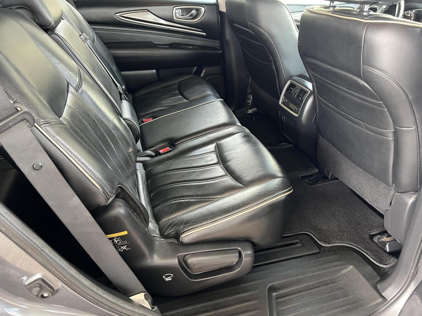 2017 Dark Gray /Black Infiniti QX60 Leather (5N1DL0MNXHC) with an 3.5L V6 DOHC 24V engine, Automatic transmission, located at 4520 Airline Hwy, Baton Rouge, LA, 70805, (225) 357-1497, 30.509325, -91.145432 - 2017 Infiniti QX60 ***NO ACCIDENTS*** 3.5 V6 Gas, 215K Miles, Sunroof, Navigation, Heated Leather, 3rd Row Seat, Cold A/C, All Power, Loaded, Good Tires. FOR INFO PLEASE CONTACT JEFF AT 225-413-0981 CHECK OUT OUR A+ RATING WITH THE BETTER BUSINESS BUREAU WE HAVE BEEN A FAMILY OWNED AND OPERATED B - Photo#11