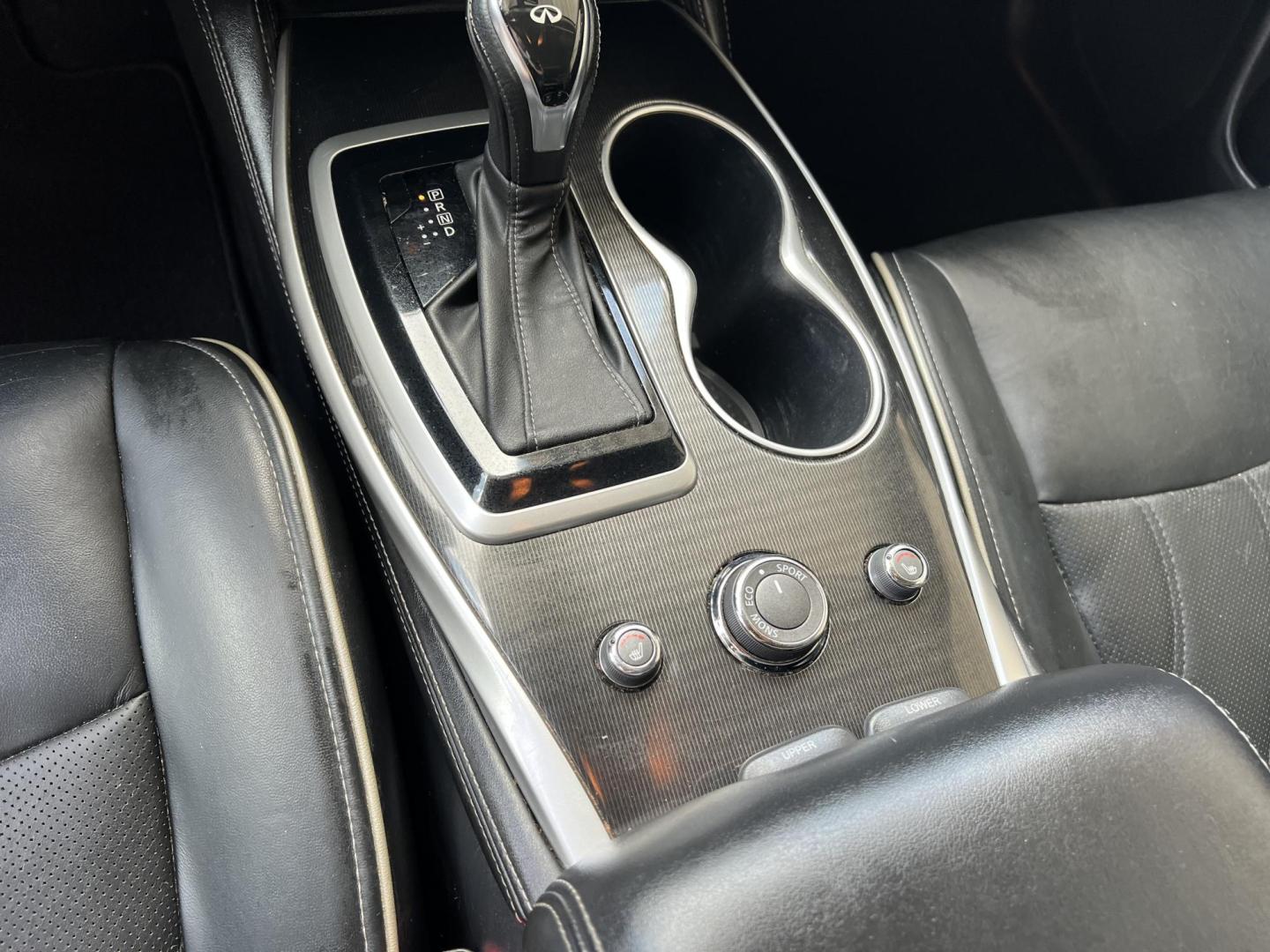 2017 Dark Gray /Black Infiniti QX60 Leather (5N1DL0MNXHC) with an 3.5L V6 DOHC 24V engine, Automatic transmission, located at 4520 Airline Hwy, Baton Rouge, LA, 70805, (225) 357-1497, 30.509325, -91.145432 - 2017 Infiniti QX60 ***NO ACCIDENTS*** 3.5 V6 Gas, 215K Miles, Sunroof, Navigation, Heated Leather, 3rd Row Seat, Cold A/C, All Power, Loaded, Good Tires. FOR INFO PLEASE CONTACT JEFF AT 225-413-0981 CHECK OUT OUR A+ RATING WITH THE BETTER BUSINESS BUREAU WE HAVE BEEN A FAMILY OWNED AND OPERATED B - Photo#16