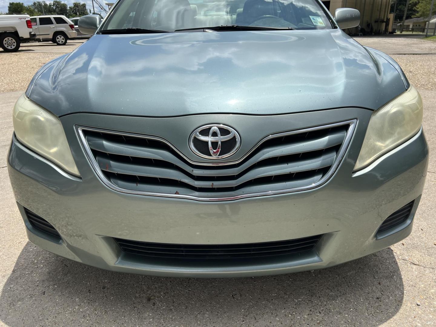2011 Green /Tan Toyota Camry LE (4T1BF3EK8BU) with an 2.5L L4 DOHC 16V engine, Automatic transmission, located at 4520 Airline Hwy, Baton Rouge, LA, 70805, (225) 357-1497, 30.509325, -91.145432 - 2011 Toyota Camry LE 2.5L Gas, 203K Miles, Cold A/C, Power Windows, Locks & Mirrors. FOR INFO PLEASE CONTACT JEFF AT 225-413-0981 CHECK OUT OUR A+ RATING WITH THE BETTER BUSINESS BUREAU WE HAVE BEEN A FAMILY OWNED AND OPERATED BUSINESS AT THE SAME LOCATION FOR OVER 45 YEARS. WE STRIVE TO KEEP CUSTO - Photo#2