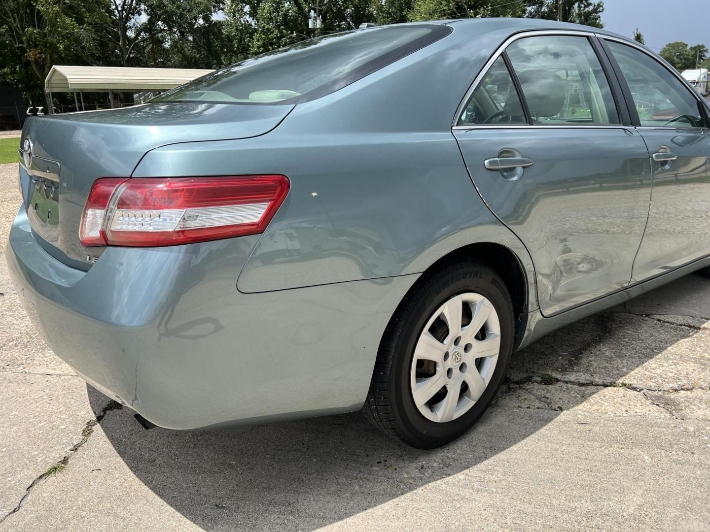 2011 Green /Tan Toyota Camry LE (4T1BF3EK8BU) with an 2.5L L4 DOHC 16V engine, Automatic transmission, located at 4520 Airline Hwy, Baton Rouge, LA, 70805, (225) 357-1497, 30.509325, -91.145432 - 2011 Toyota Camry LE 2.5L Gas, 203K Miles, Cold A/C, Power Windows, Locks & Mirrors. FOR INFO PLEASE CONTACT JEFF AT 225-413-0981 CHECK OUT OUR A+ RATING WITH THE BETTER BUSINESS BUREAU WE HAVE BEEN A FAMILY OWNED AND OPERATED BUSINESS AT THE SAME LOCATION FOR OVER 45 YEARS. WE STRIVE TO KEEP CUSTO - Photo#5
