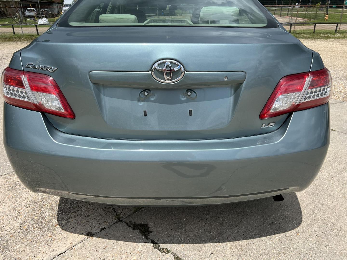2011 Green /Tan Toyota Camry LE (4T1BF3EK8BU) with an 2.5L L4 DOHC 16V engine, Automatic transmission, located at 4520 Airline Hwy, Baton Rouge, LA, 70805, (225) 357-1497, 30.509325, -91.145432 - 2011 Toyota Camry LE 2.5L Gas, 203K Miles, Cold A/C, Power Windows, Locks & Mirrors. FOR INFO PLEASE CONTACT JEFF AT 225-413-0981 CHECK OUT OUR A+ RATING WITH THE BETTER BUSINESS BUREAU WE HAVE BEEN A FAMILY OWNED AND OPERATED BUSINESS AT THE SAME LOCATION FOR OVER 45 YEARS. WE STRIVE TO KEEP CUSTO - Photo#6