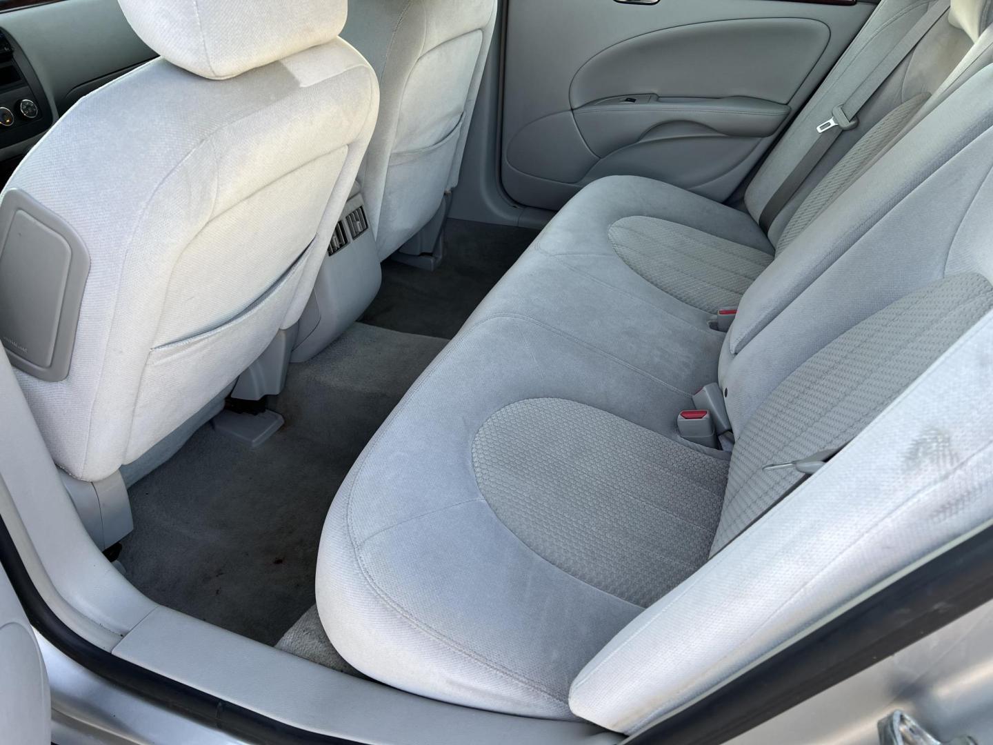 2007 Silver /Gray Buick Lucerne CX (1G4HP57257U) with an 3.8L V6 OHV 12V engine, 4-Speed Automatic Overdrive transmission, located at 4520 Airline Hwy, Baton Rouge, LA, 70805, (225) 357-1497, 30.509325, -91.145432 - 2007 Buick Lucerne CX ***ONLY 84K MILES*** 3.8 V6 Gas, Power Windows, Locks, Mirrors & Seat, 5 Passenger Seating, Cold A/C, New Tires. FOR INFORMATION, PLEASE CONTACT JEFF AT 225-413-0981 CHECK OUT OUR A+ RATING WITH THE BETTER BUSINESS BUREAU WE HAVE BEEN A FAMILY OWNED AND OPERATED BUSINESS AT TH - Photo#11