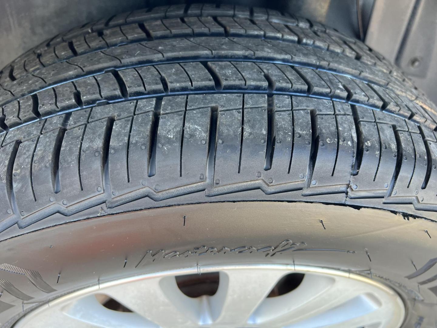 2007 Silver /Gray Buick Lucerne CX (1G4HP57257U) with an 3.8L V6 OHV 12V engine, 4-Speed Automatic Overdrive transmission, located at 4520 Airline Hwy, Baton Rouge, LA, 70805, (225) 357-1497, 30.509325, -91.145432 - 2007 Buick Lucerne CX ***ONLY 84K MILES*** 3.8 V6 Gas, Power Windows, Locks, Mirrors & Seat, 5 Passenger Seating, Cold A/C, New Tires. FOR INFORMATION, PLEASE CONTACT JEFF AT 225-413-0981 CHECK OUT OUR A+ RATING WITH THE BETTER BUSINESS BUREAU WE HAVE BEEN A FAMILY OWNED AND OPERATED BUSINESS AT TH - Photo#14