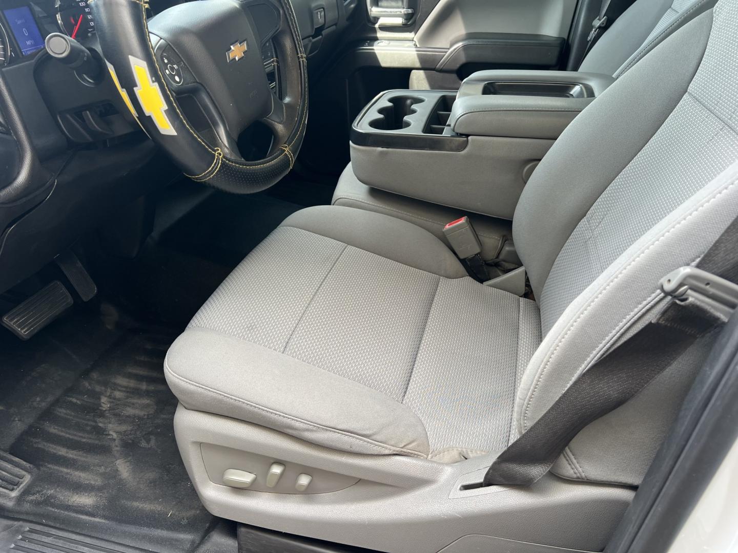 2019 White /Gray Chevrolet Silverado 2500HD Work Truck (1GC1KREG1KF) with an 6.0L V8 engine, 6-Speed Automatic transmission, located at 4520 Airline Hwy, Baton Rouge, LA, 70805, (225) 357-1497, 30.509325, -91.145432 - 2019 Chevrolet Silverado 2500HD Crew Cab 4X4 **NO ACCIDENTS** 6.0 V8 Gas, 197K Miles, Cold A/C, Power Seat, Windows, Locks & Mirrors, Backup Camera, Spray In Bedliner, Good Tires, Tow Package. FOR INFO PLEASE CONTACT JEFF AT 225-413-0981. CHECK OUT OUR A+ RATING WITH THE BETTER BUSINESS BUREAU. WE- Photo#11