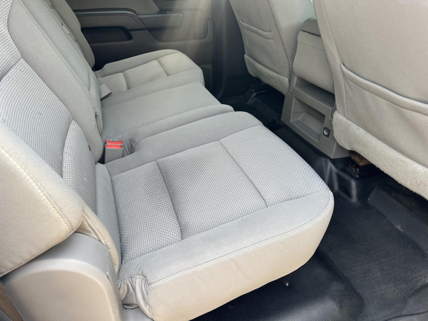 2019 White /Gray Chevrolet Silverado 2500HD Work Truck (1GC1KREG1KF) with an 6.0L V8 engine, 6-Speed Automatic transmission, located at 4520 Airline Hwy, Baton Rouge, LA, 70805, (225) 357-1497, 30.509325, -91.145432 - 2019 Chevrolet Silverado 2500HD Crew Cab 4X4 **NO ACCIDENTS** 6.0 V8 Gas, 197K Miles, Cold A/C, Power Seat, Windows, Locks & Mirrors, Backup Camera, Spray In Bedliner, Good Tires, Tow Package. FOR INFO PLEASE CONTACT JEFF AT 225-413-0981. CHECK OUT OUR A+ RATING WITH THE BETTER BUSINESS BUREAU. WE- Photo#13