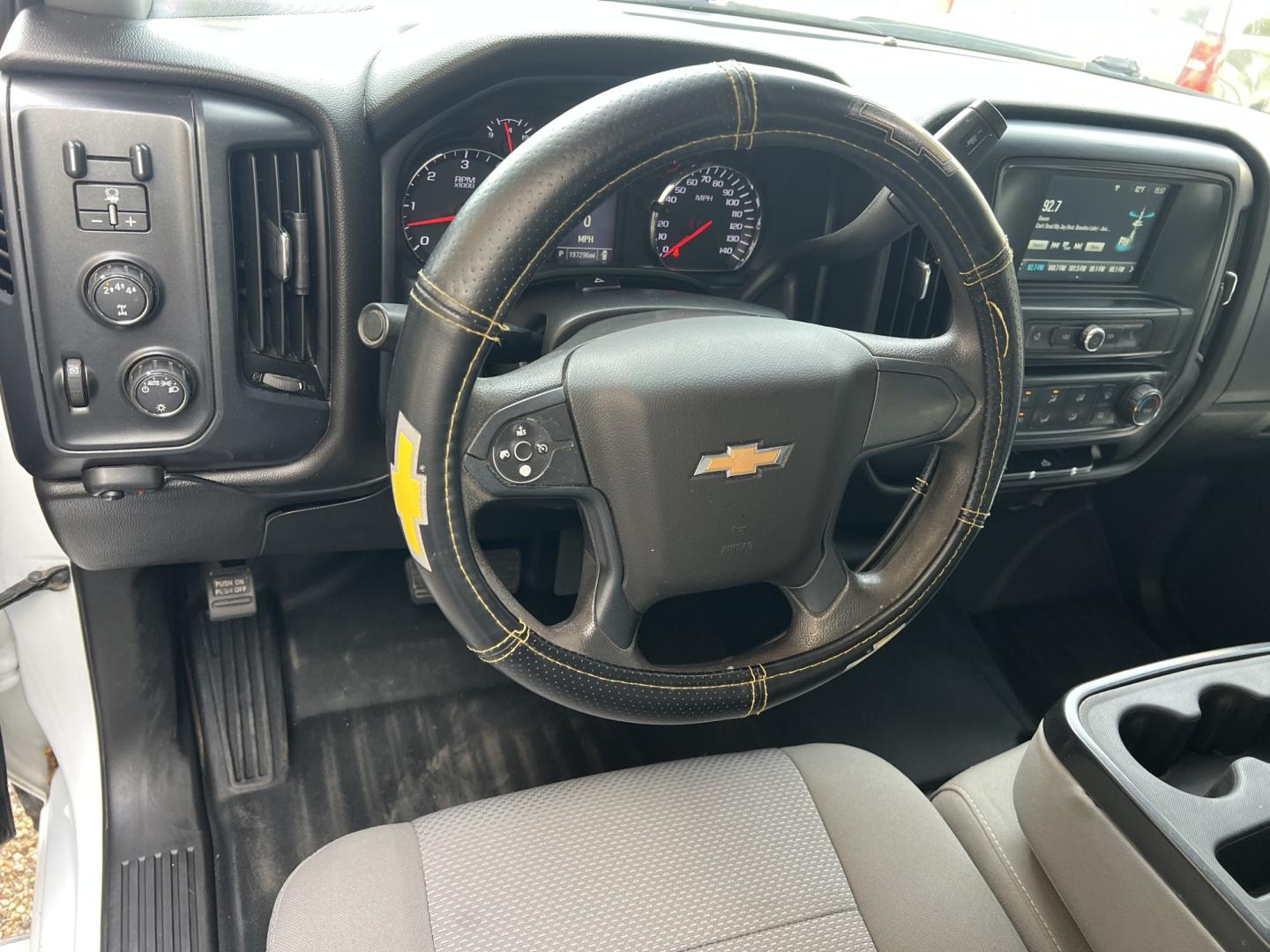 2019 White /Gray Chevrolet Silverado 2500HD Work Truck (1GC1KREG1KF) with an 6.0L V8 engine, 6-Speed Automatic transmission, located at 4520 Airline Hwy, Baton Rouge, LA, 70805, (225) 357-1497, 30.509325, -91.145432 - 2019 Chevrolet Silverado 2500HD Crew Cab 4X4 **NO ACCIDENTS** 6.0 V8 Gas, 197K Miles, Cold A/C, Power Seat, Windows, Locks & Mirrors, Backup Camera, Spray In Bedliner, Good Tires, Tow Package. FOR INFO PLEASE CONTACT JEFF AT 225-413-0981. CHECK OUT OUR A+ RATING WITH THE BETTER BUSINESS BUREAU. WE- Photo#16