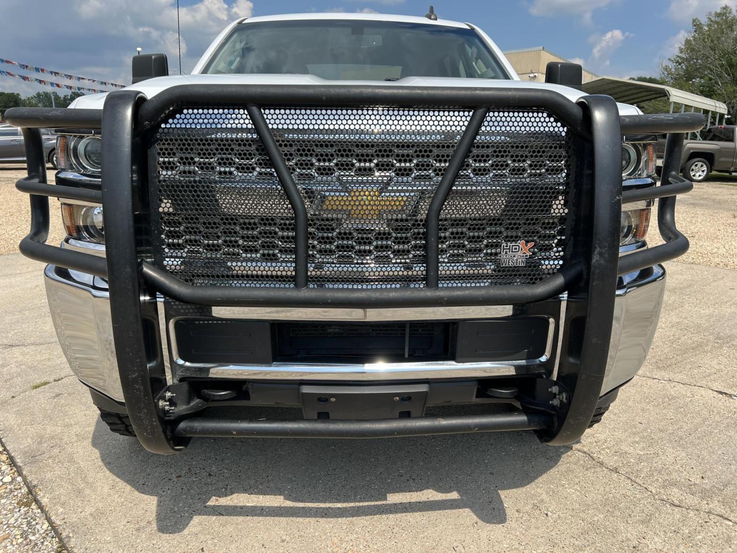 2019 White /Gray Chevrolet Silverado 2500HD Work Truck (1GC1KREG1KF) with an 6.0L V8 OHV 16V FFV engine, 6-Speed Automatic transmission, located at 4520 Airline Hwy, Baton Rouge, LA, 70805, (225) 357-1497, 30.509325, -91.145432 - 2019 Chevrolet Silverado 2500HD Crew Cab 4X4 ***ONE OWNER & NO ACCIDENTS*** 6.0 V8 Gas, 178K Miles, Cold A/C, Power Windows, Locks & Mirrors, Backup Camera, Spray In Bedliner, Good Tires, Tow Package. FOR INFO PLEASE CONTACT JEFF AT 225-413-0981 CHECK OUT OUR A+ RATING WITH THE BETTER BUSINESS BUREA - Photo#2